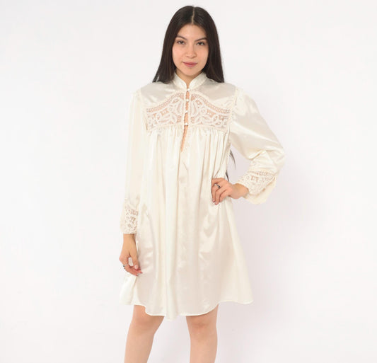 80s Iris Satin Babydoll Robe Cutwork Lace Mandarin Collar Puff Sleeve Cream Large L