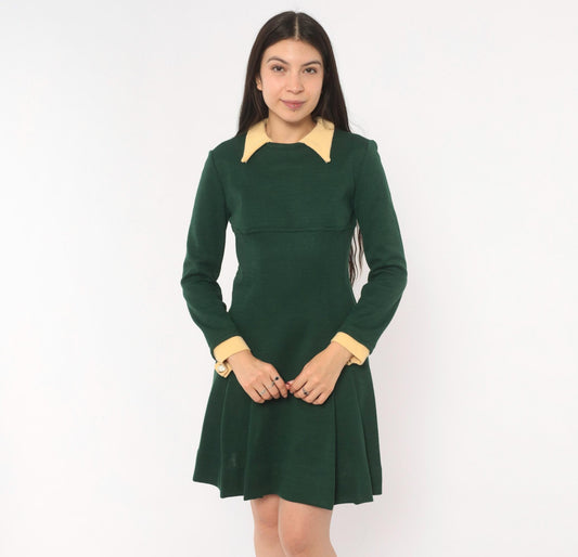 1960s Mod Mini Dress Olive Wool Pointed Collar Cream Long Sleeve Small