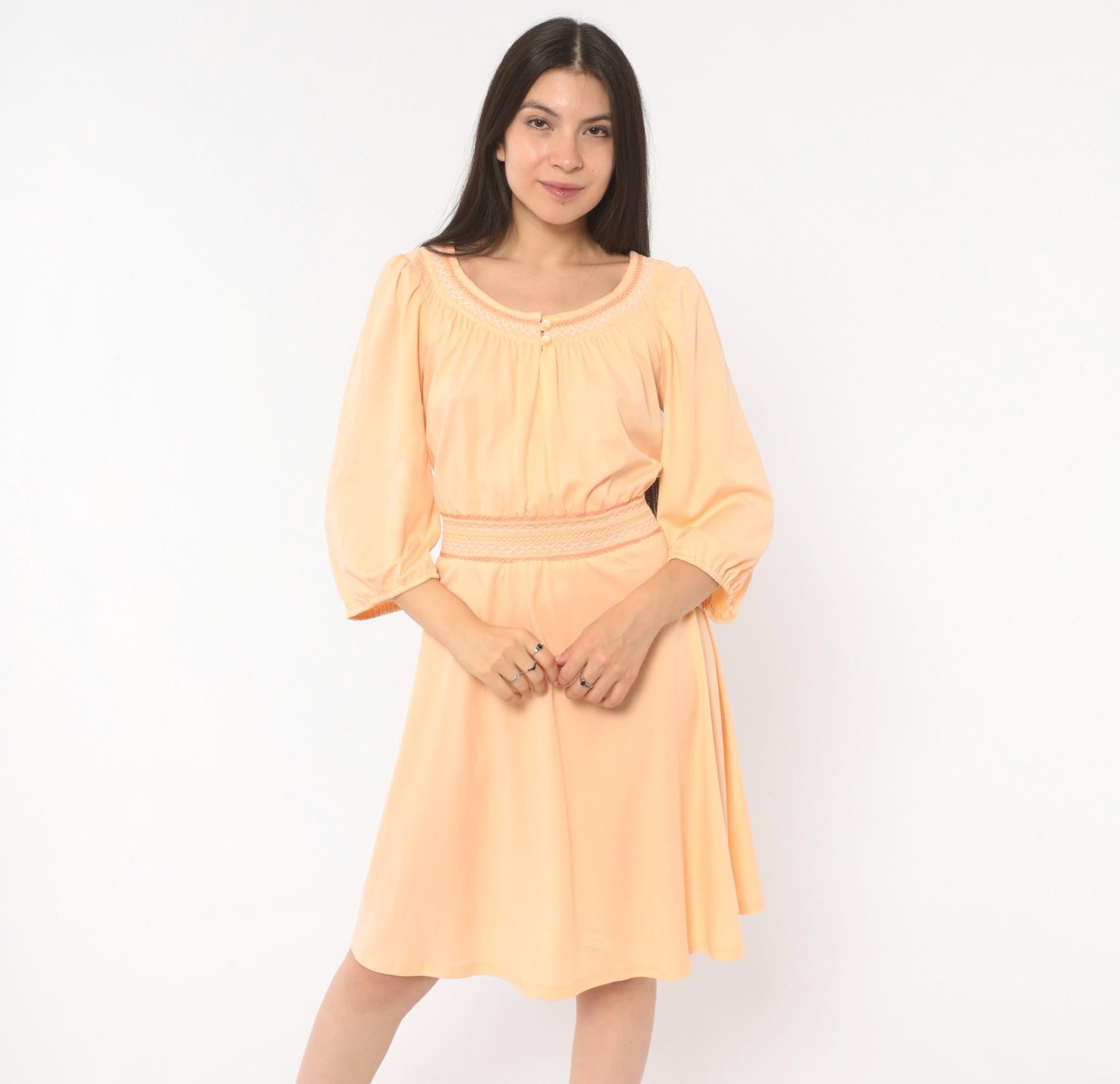 70s Peach Peasant Dress Puff Sleeve Smocked Embroidery Knee Length Large L