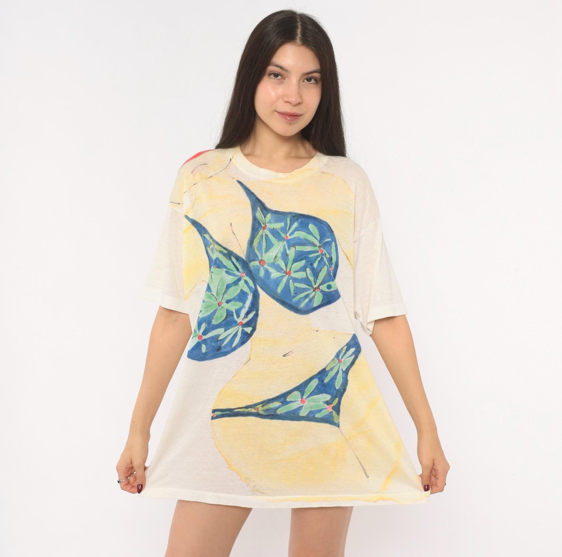 80s Hand-Painted Bikini Woman Tropical Cocktail Graphic Tee Cream Small