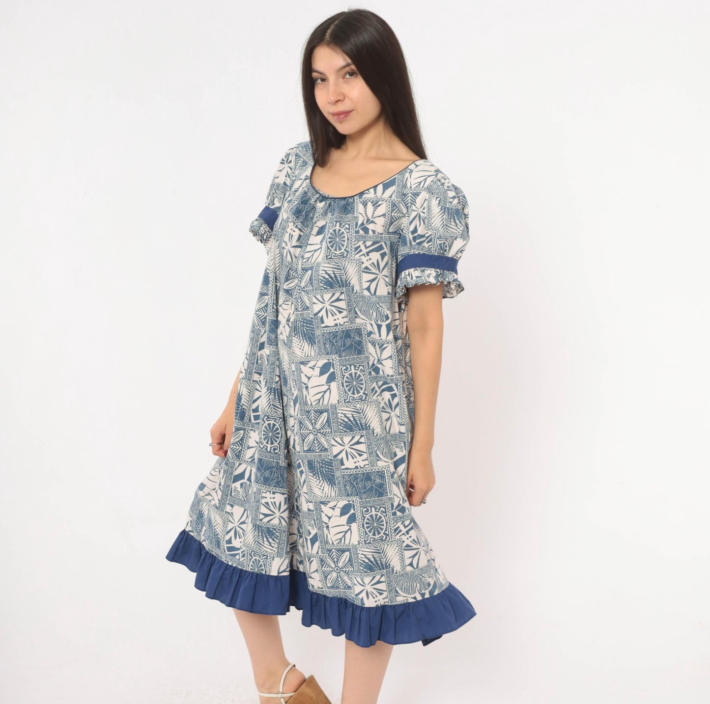 90s Good Times Tapa Print Muumuu Blue White Tropical Patchwork Cotton Knee-Length Medium Large