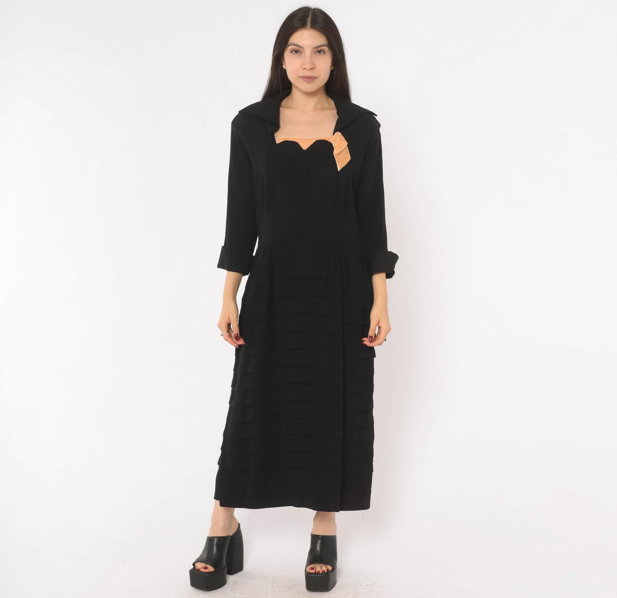 1940s Black Velvet Maxi Dress Scalloped Neckline Tiered Skirt Extra Large XL