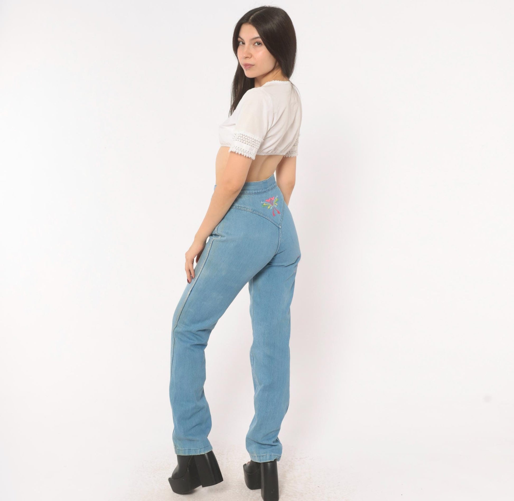 70s Glad Rags High Waist Straight Leg Jeans Light Blue Floral Embroidered Small