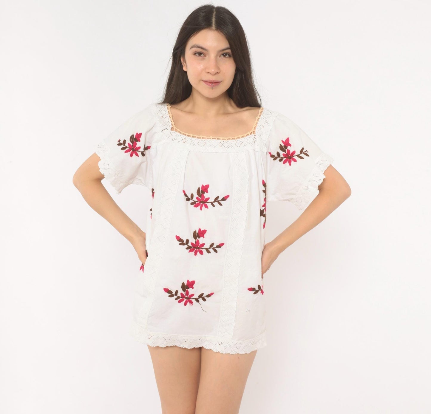 90s White Cotton Peasant Blouse Embroidered Floral Square Neck Puff Sleeve Medium
