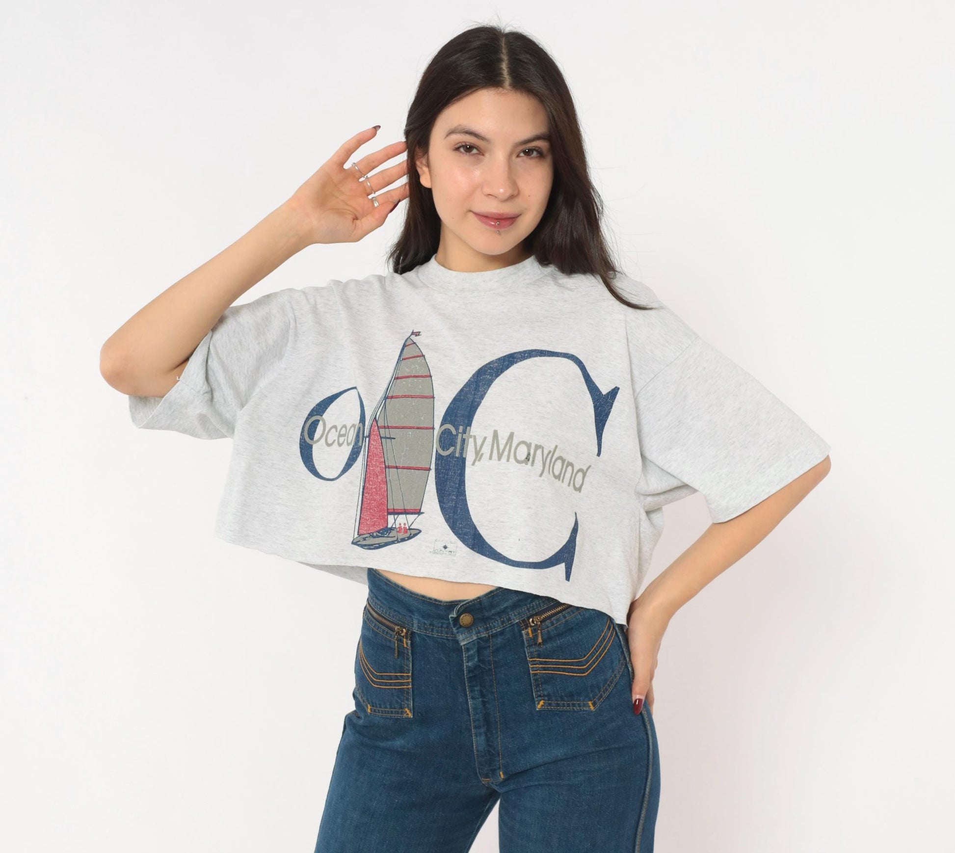 90s Ocean City Maryland Sailboat Graphic Crop Tee Grey Heather Medium Large