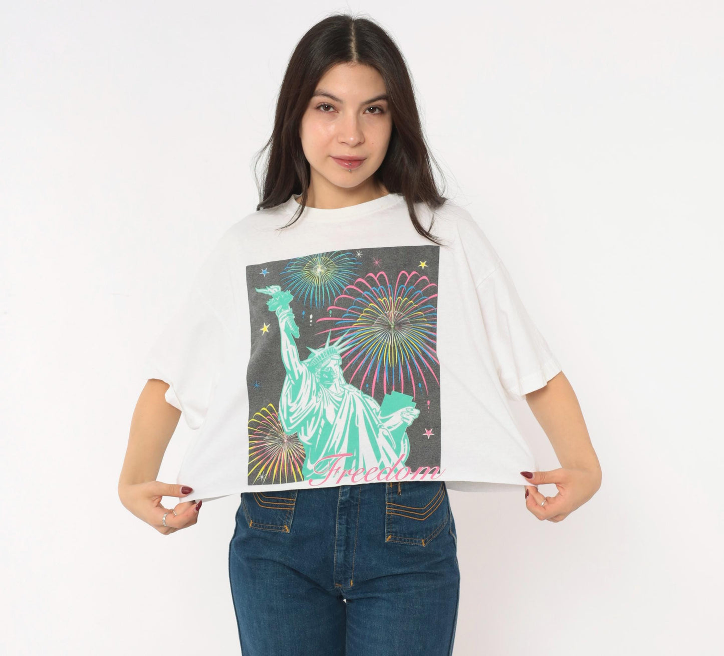 90s Statue of Liberty Fireworks Graphic Tee White Cropped Cotton Medium