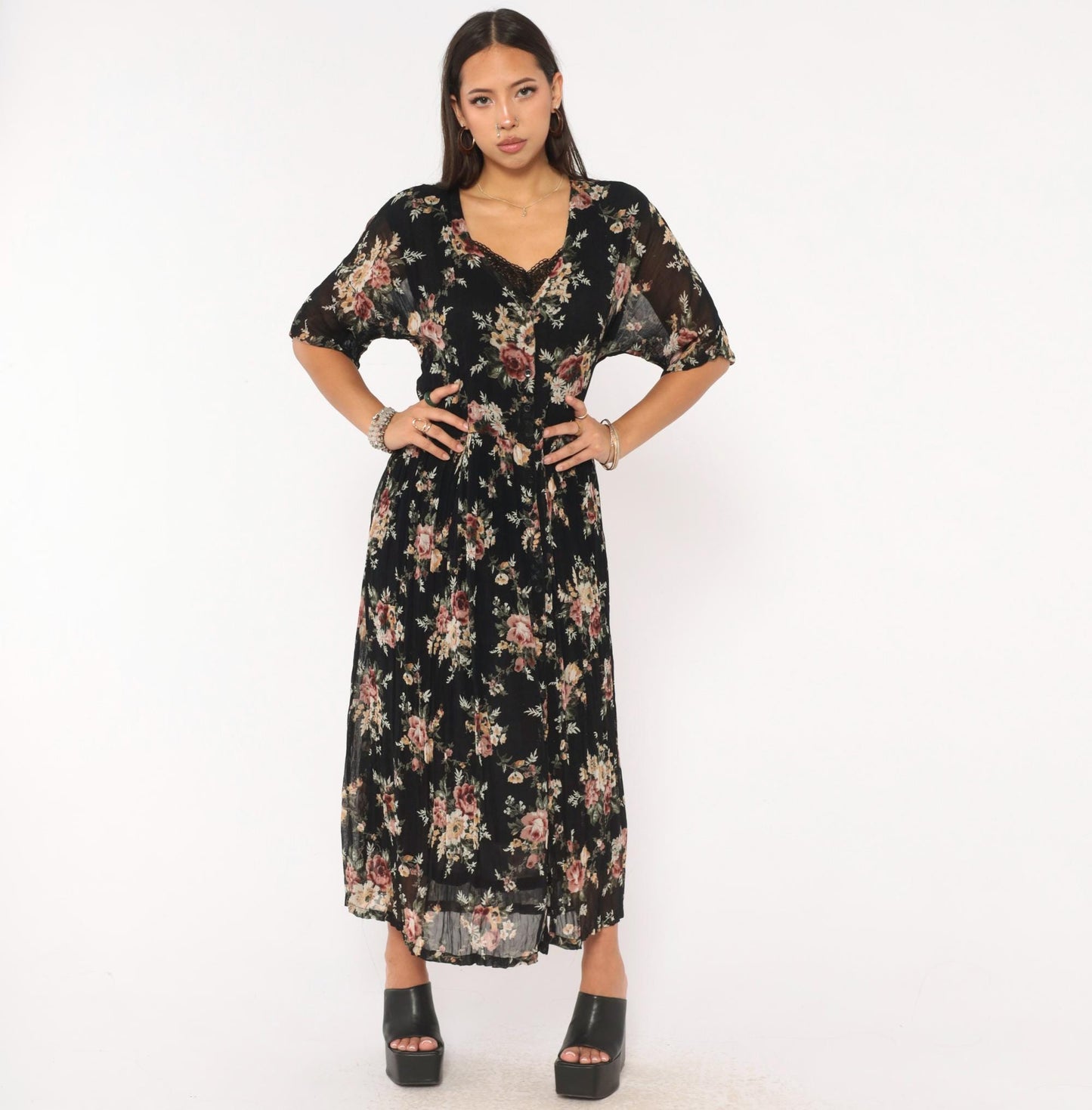 90s Nostalgia Black Floral Maxi Dress V Neck Button Front Crochet Lace Small