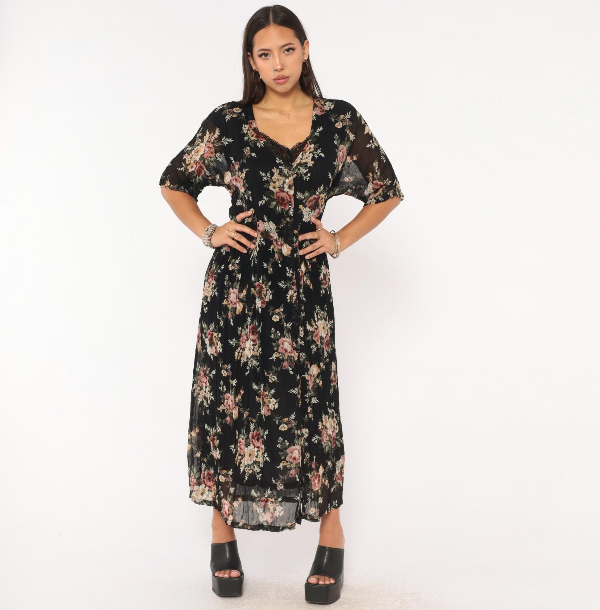 90s Nostalgia Black Floral Maxi Dress V Neck Button Front Crochet Lace Small