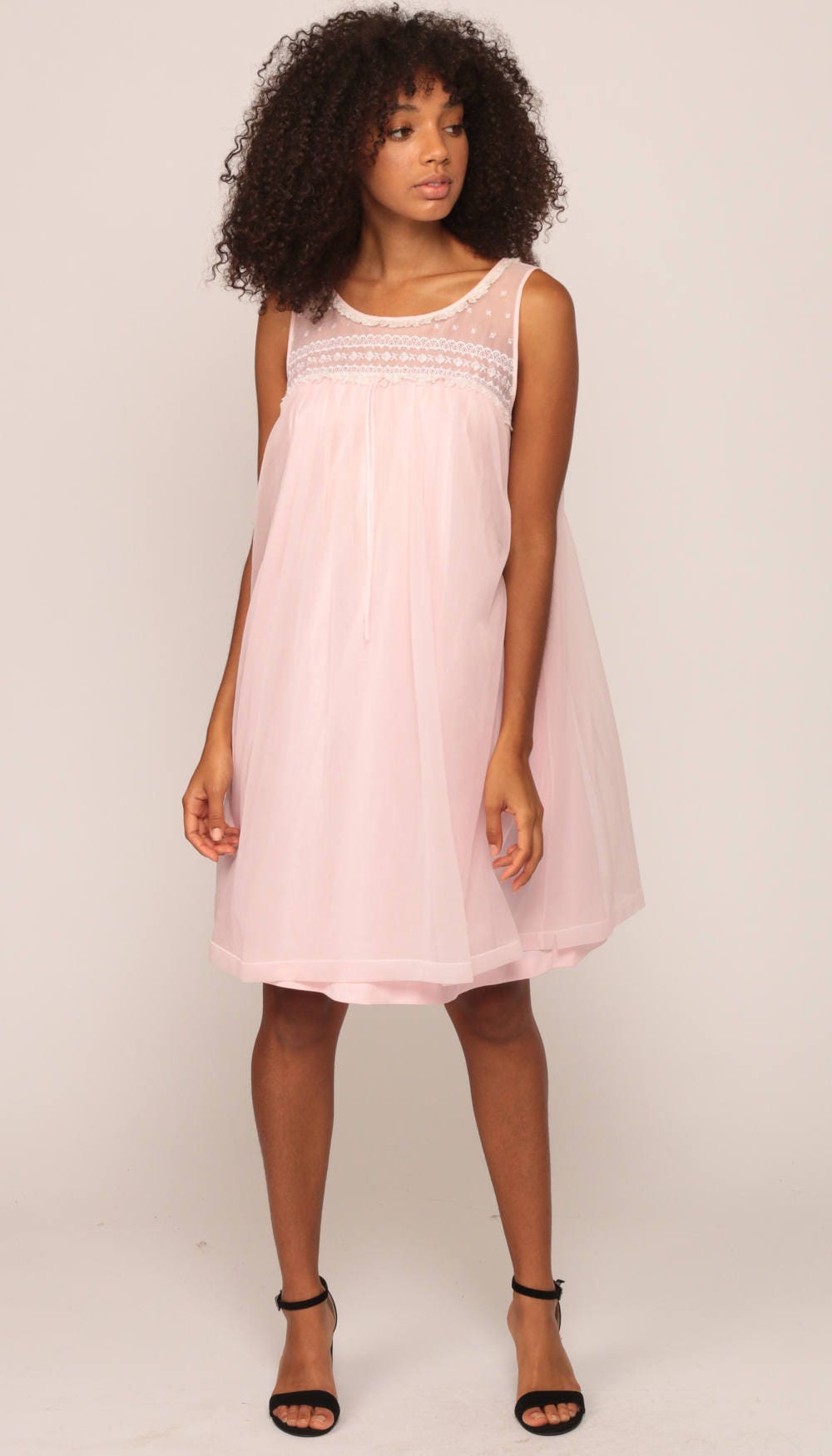 70s Baby Pink Nylon Babydoll Nightgown Lace Trim Mini Slip Dress Small
