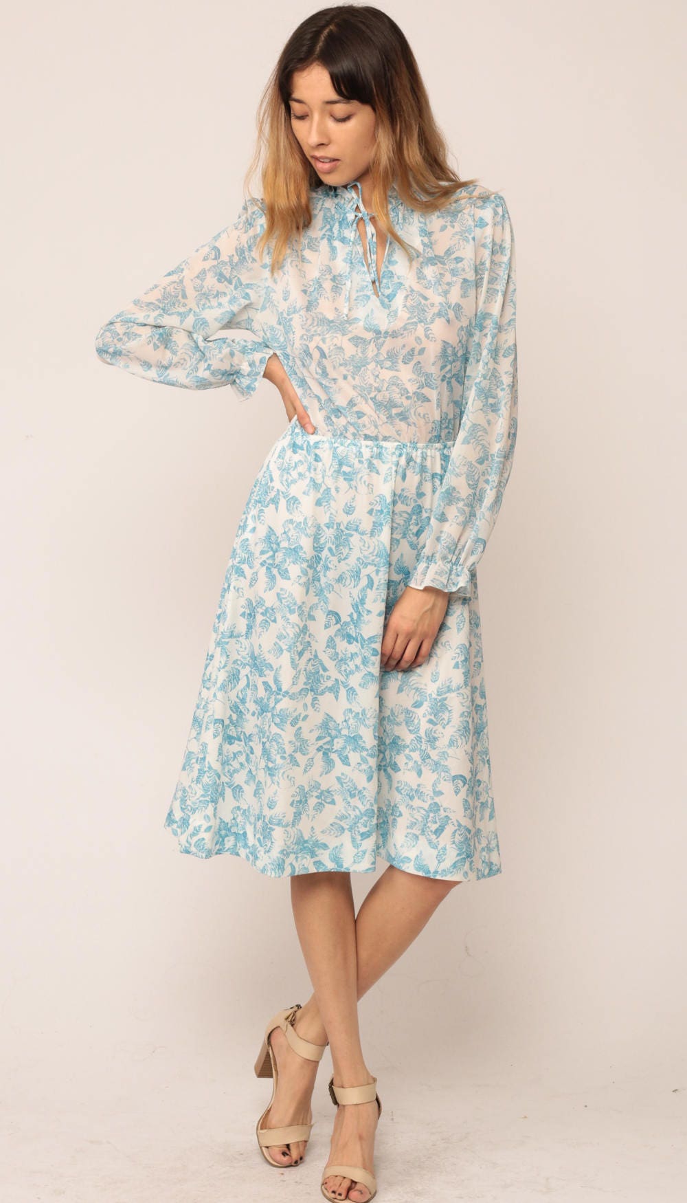70s Blue Floral Midi Dress Keyhole Neck Long Sleeve High Waist Medium Large