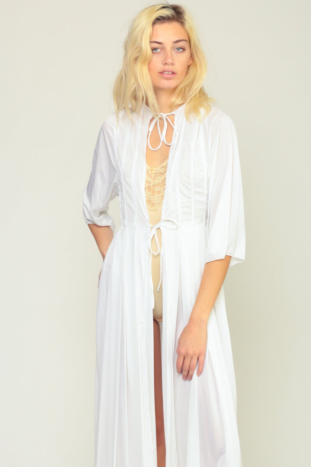 70s White Pleated Lingerie Robe Semi-Sheer Midi Kimono Small