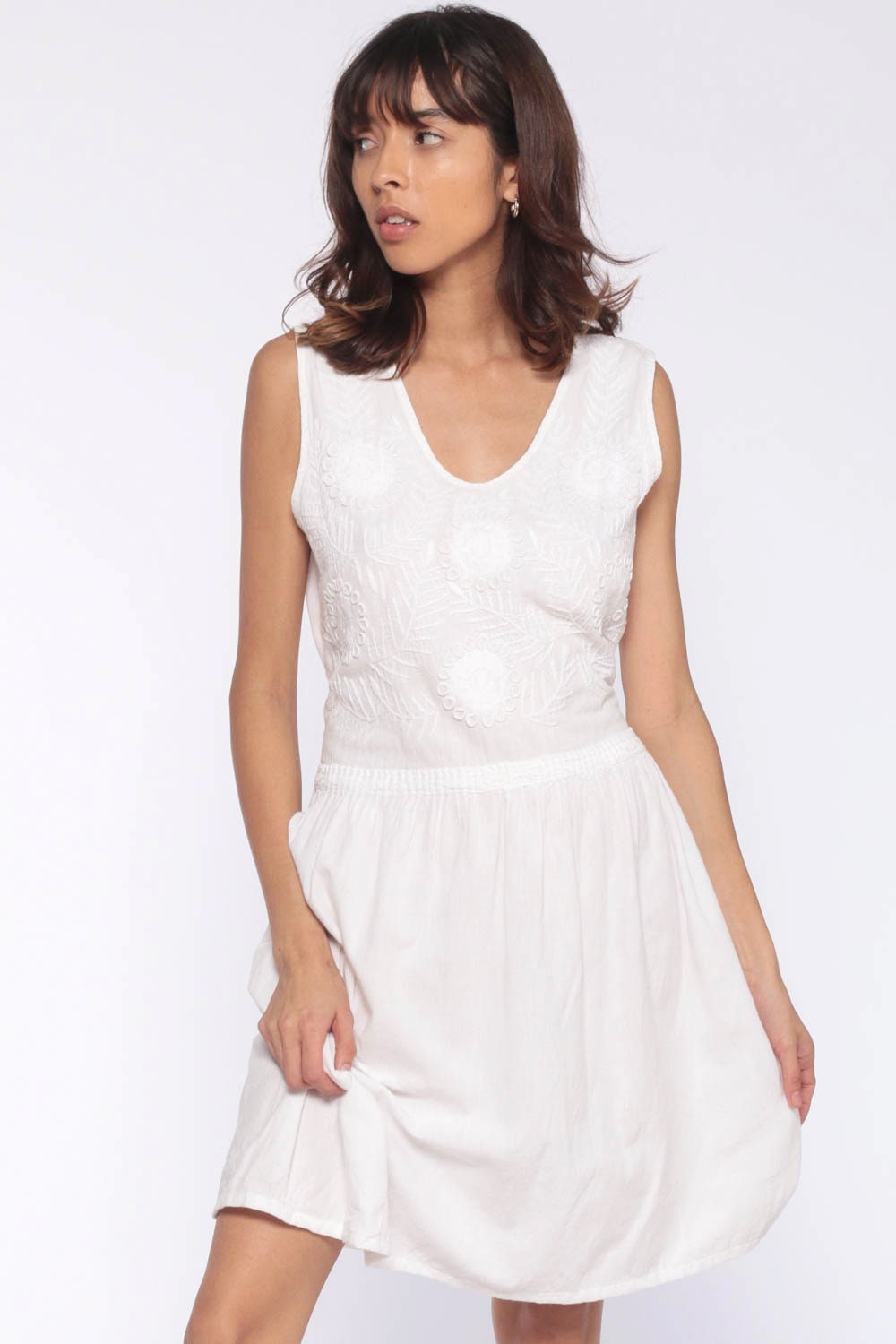 90s White Embroidered Floral Mini Dress Medium