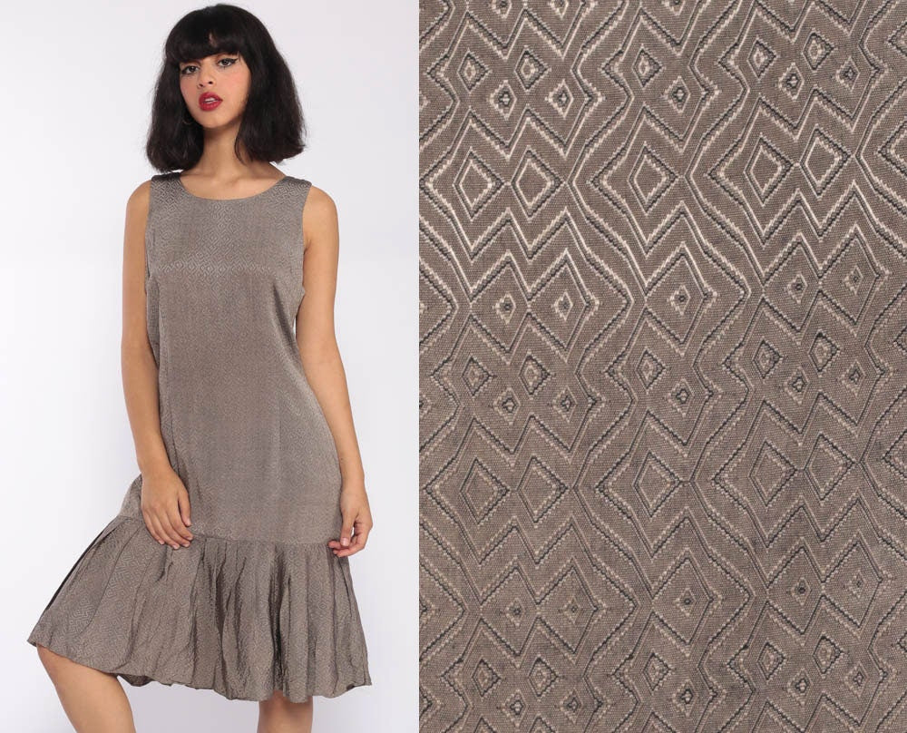 1960s Mod Shift Dress Taupe Geometric Print Drop Waist Sleeveless Midi Medium