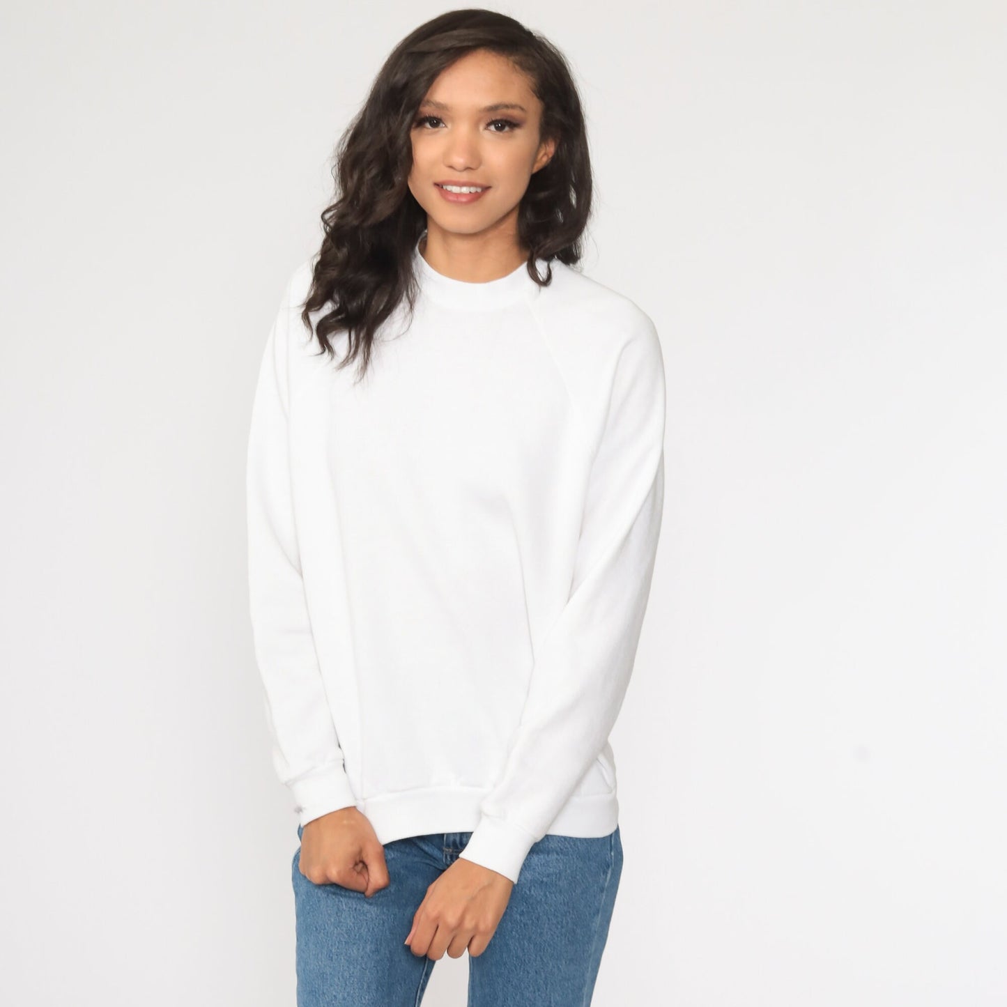 80s White Raglan Sweatshirt Crewneck Long Sleeve Plain Pullover Medium