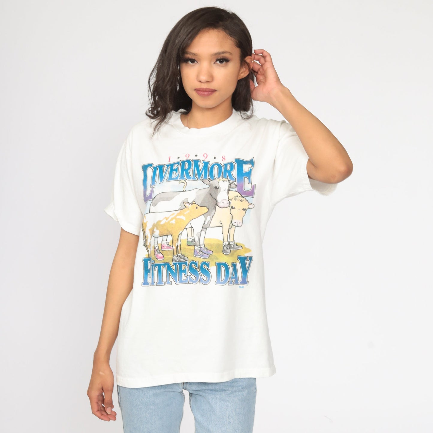 1998 Livermore Fitness Day Cow Running T-Shirt 90s California Graphic Medium