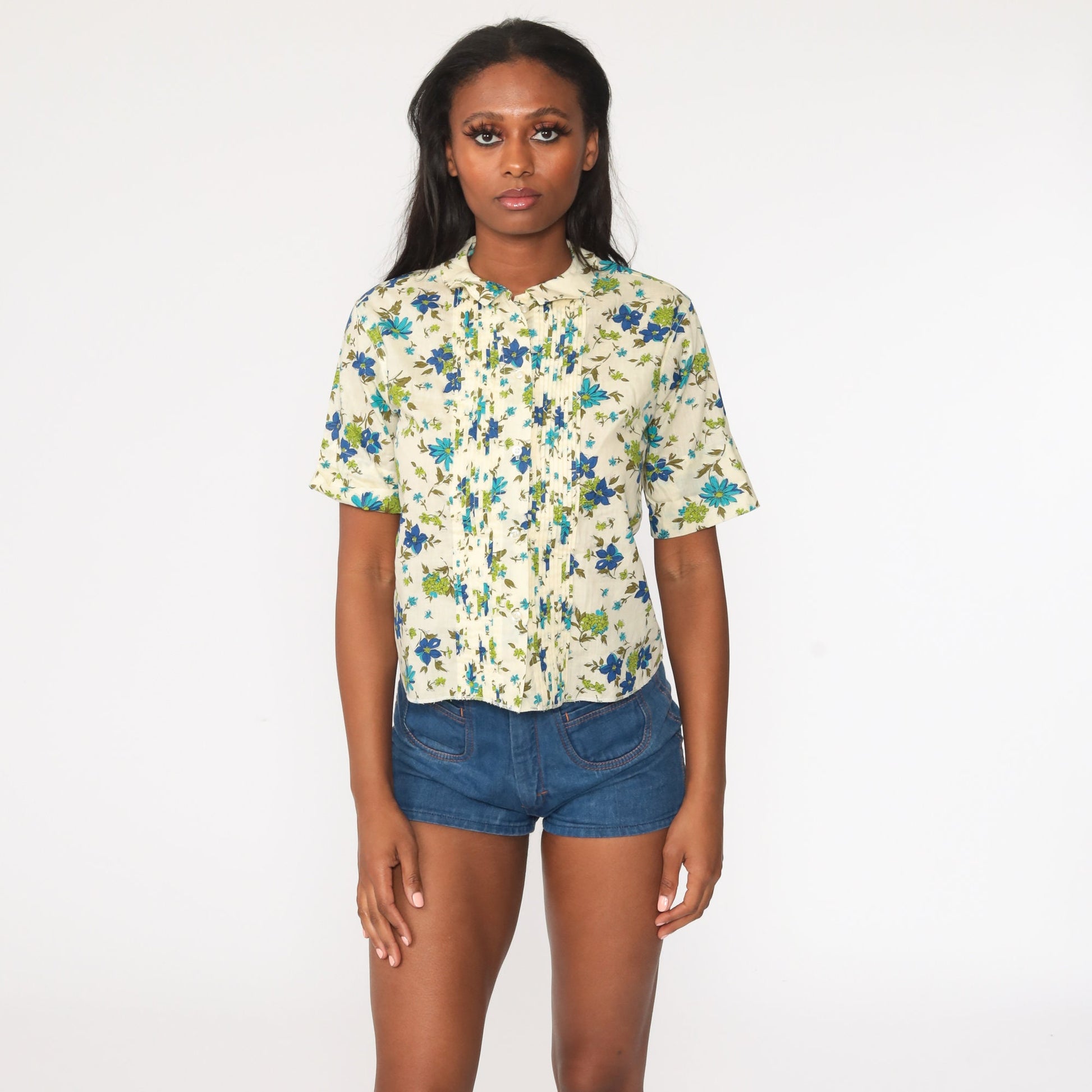 60s Yellow Floral Blouse Peter Pan Collar Button Up Short Sleeve Small