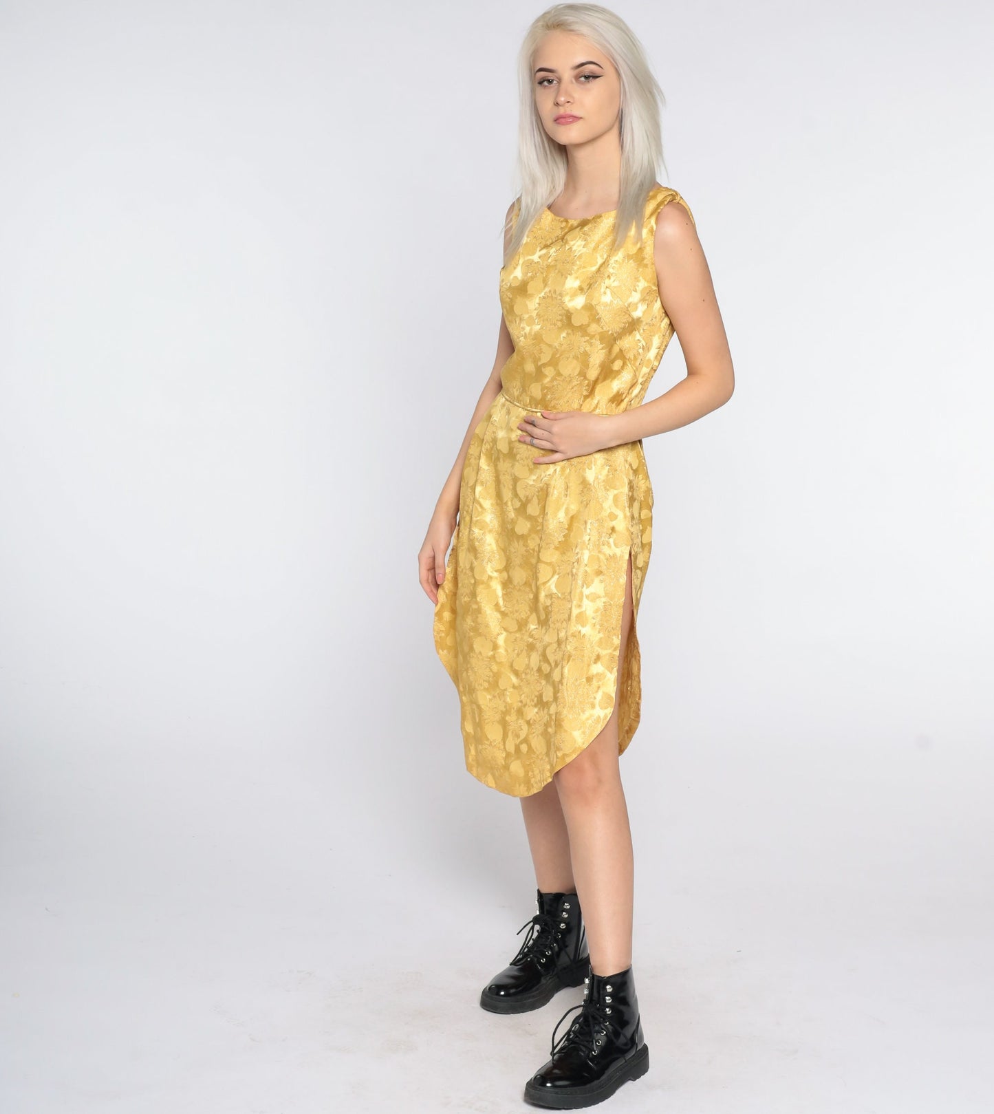 1960s Gold Floral Brocade Sleeveless Cocktail Dress High Slit Small