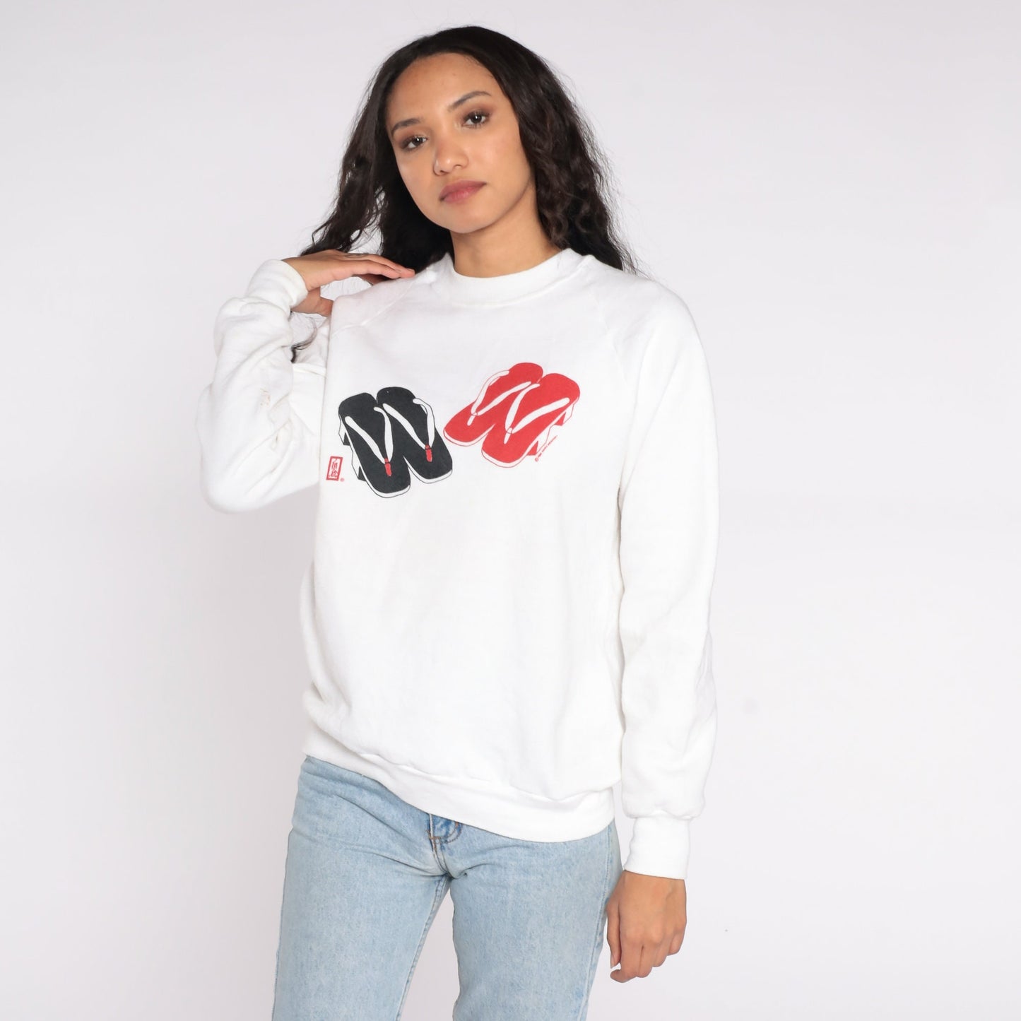 80s Japanese Geta Sandal Graphic Sweatshirt White Raglan Crewneck Medium