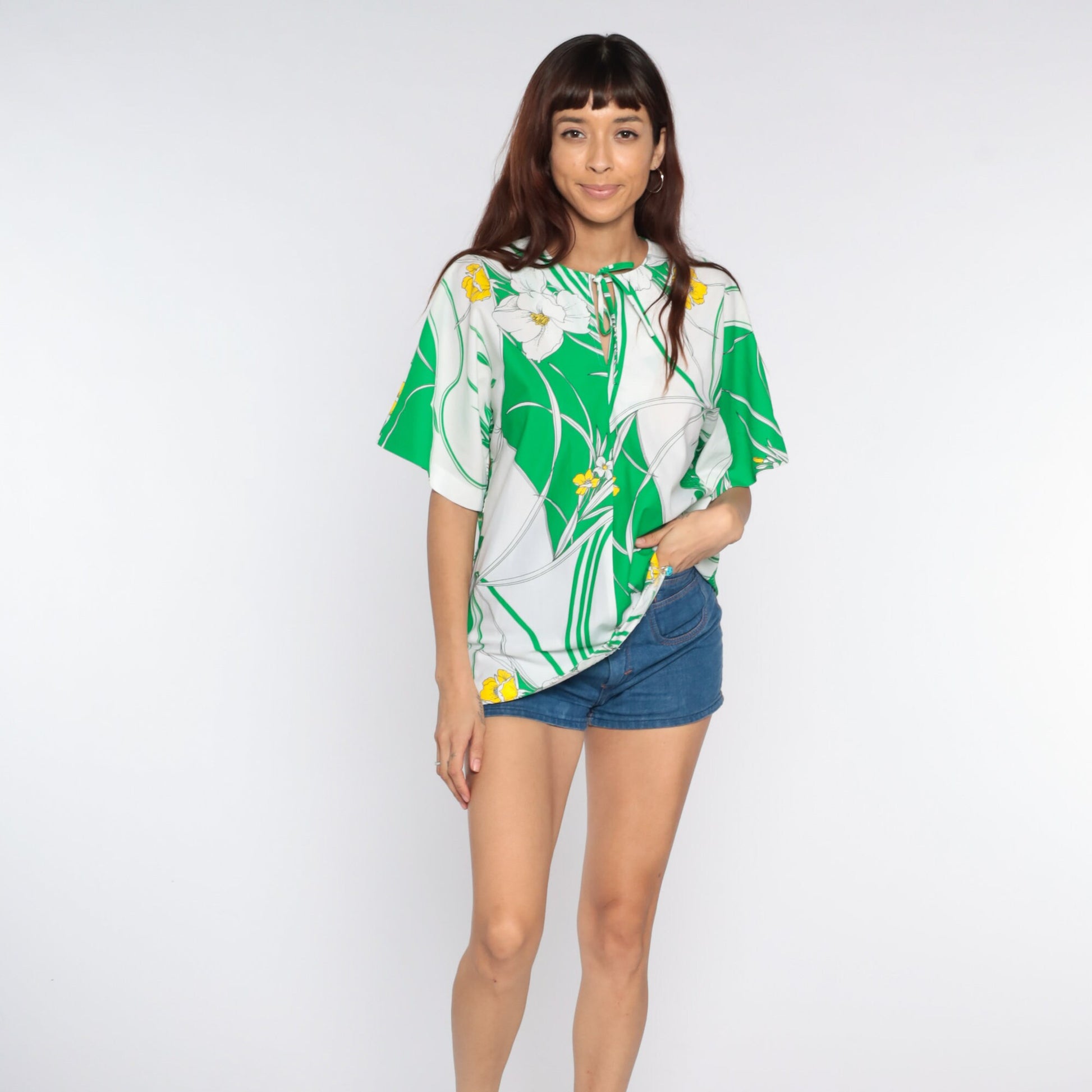 70s Floral Keyhole Blouse Green White Neck Tie Shirt Medium