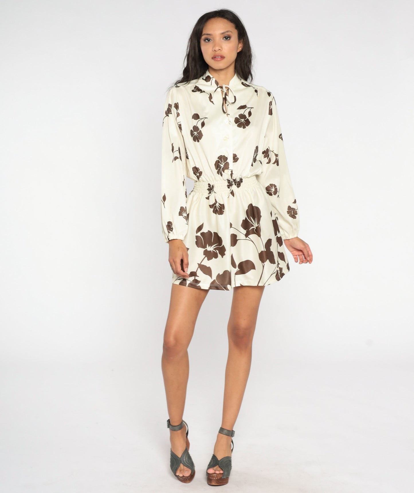 70s Floral Blouson Mini Dress Cream Brown Long Sleeve Smocked Waist Small
