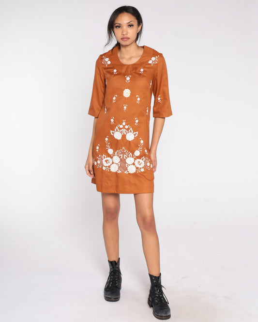 1970s Brown Floral Embroidered Mini Shift Dress Half Sleeve Small S