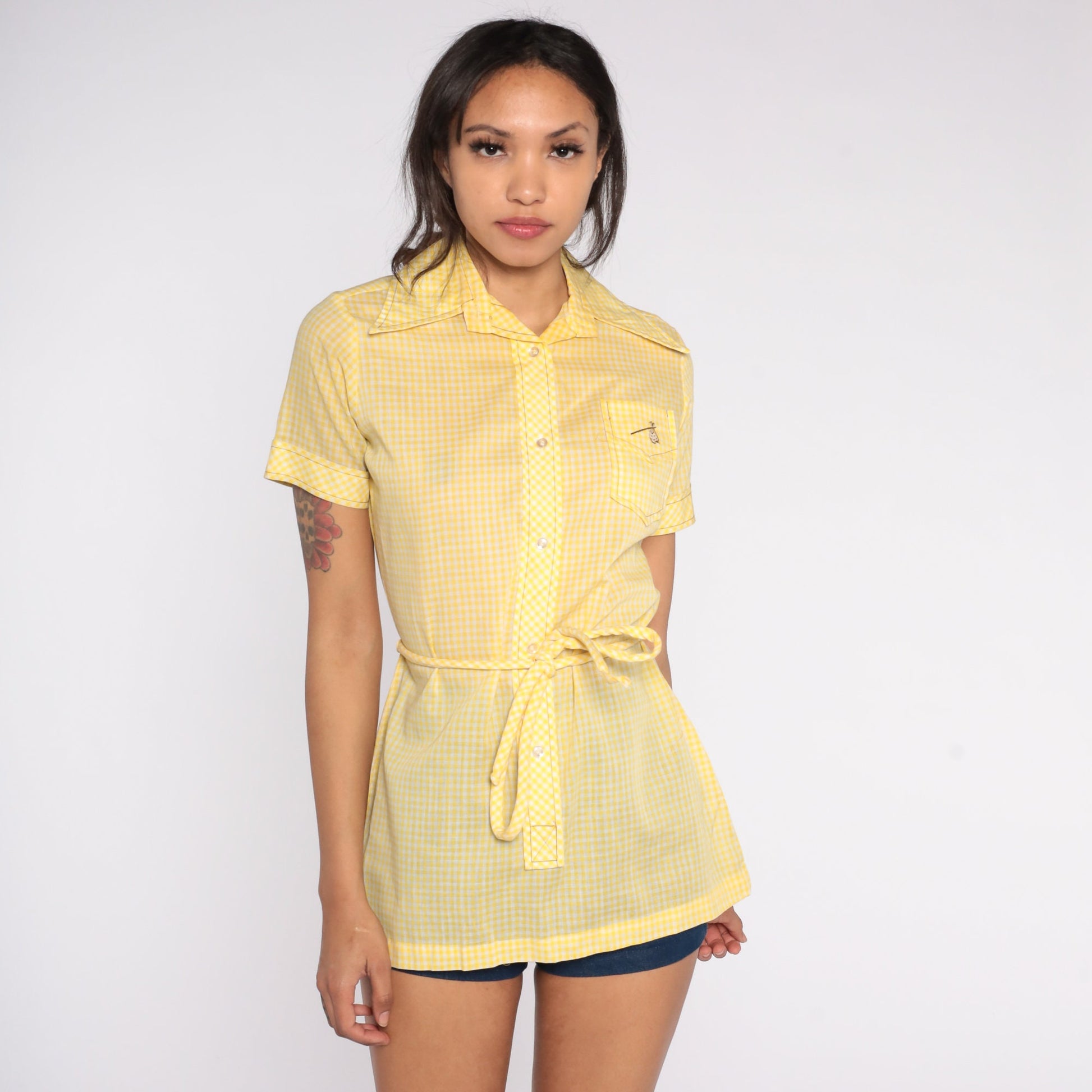 70s Yellow Gingham Embroidered Hobo Bindle Button-Up Shirt Small