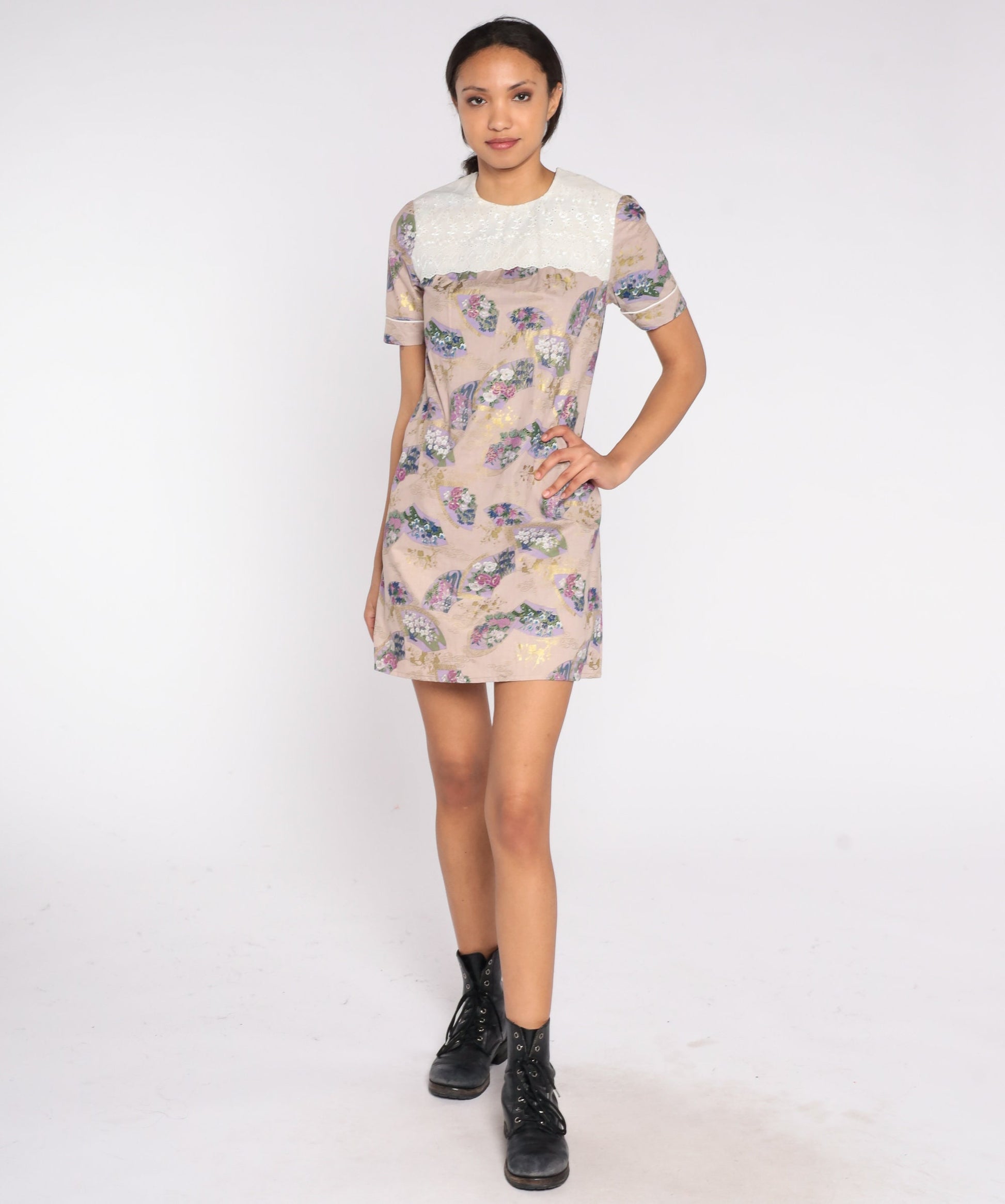 60s Asian Floral Mini Shift Dress Eyelet Lace Bib Short Sleeve Extra Small