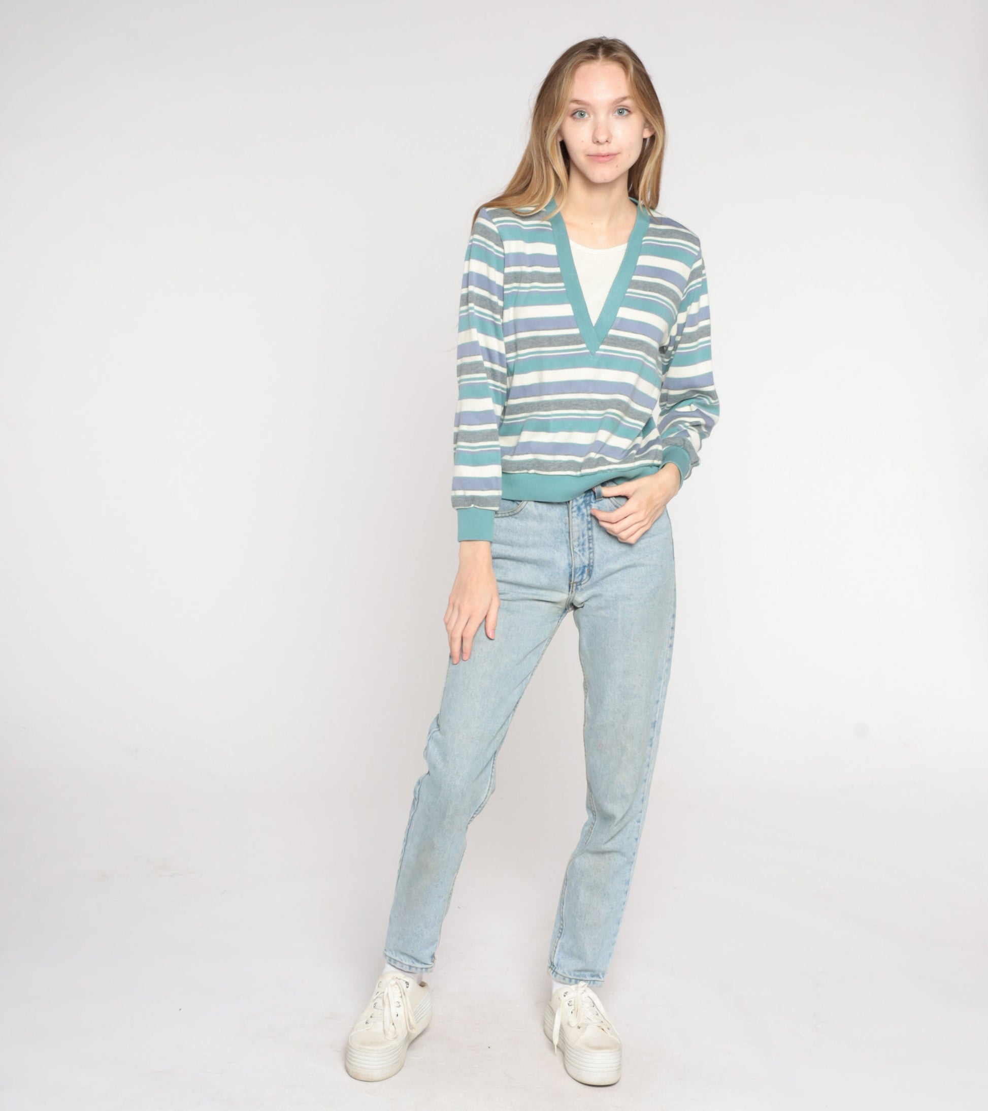 80s Striped Long Sleeve V-Neck Shirt White Blue Grey Small