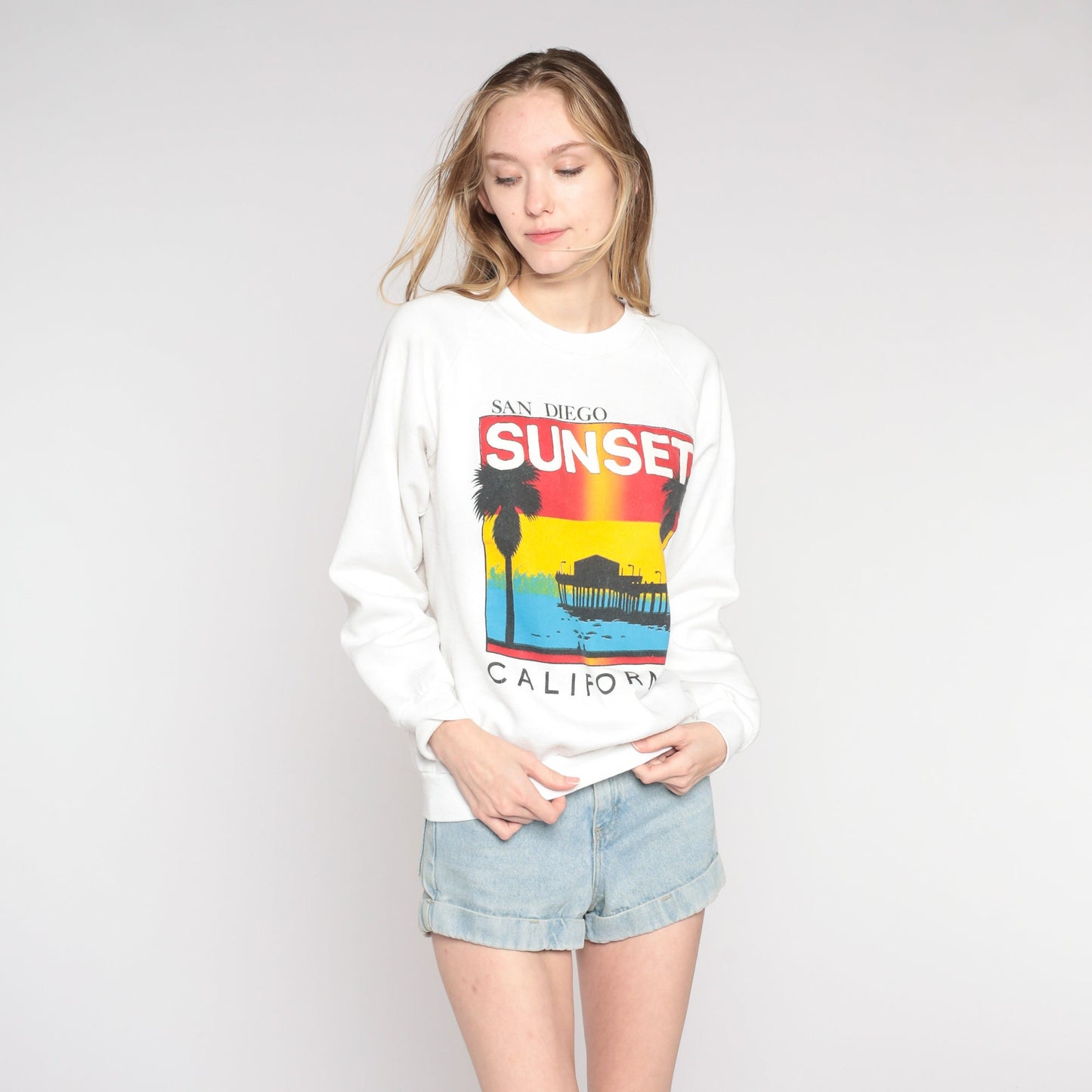 90s San Diego Sunset Palm Tree Raglan Sweatshirt White Graphic Crewneck Medium