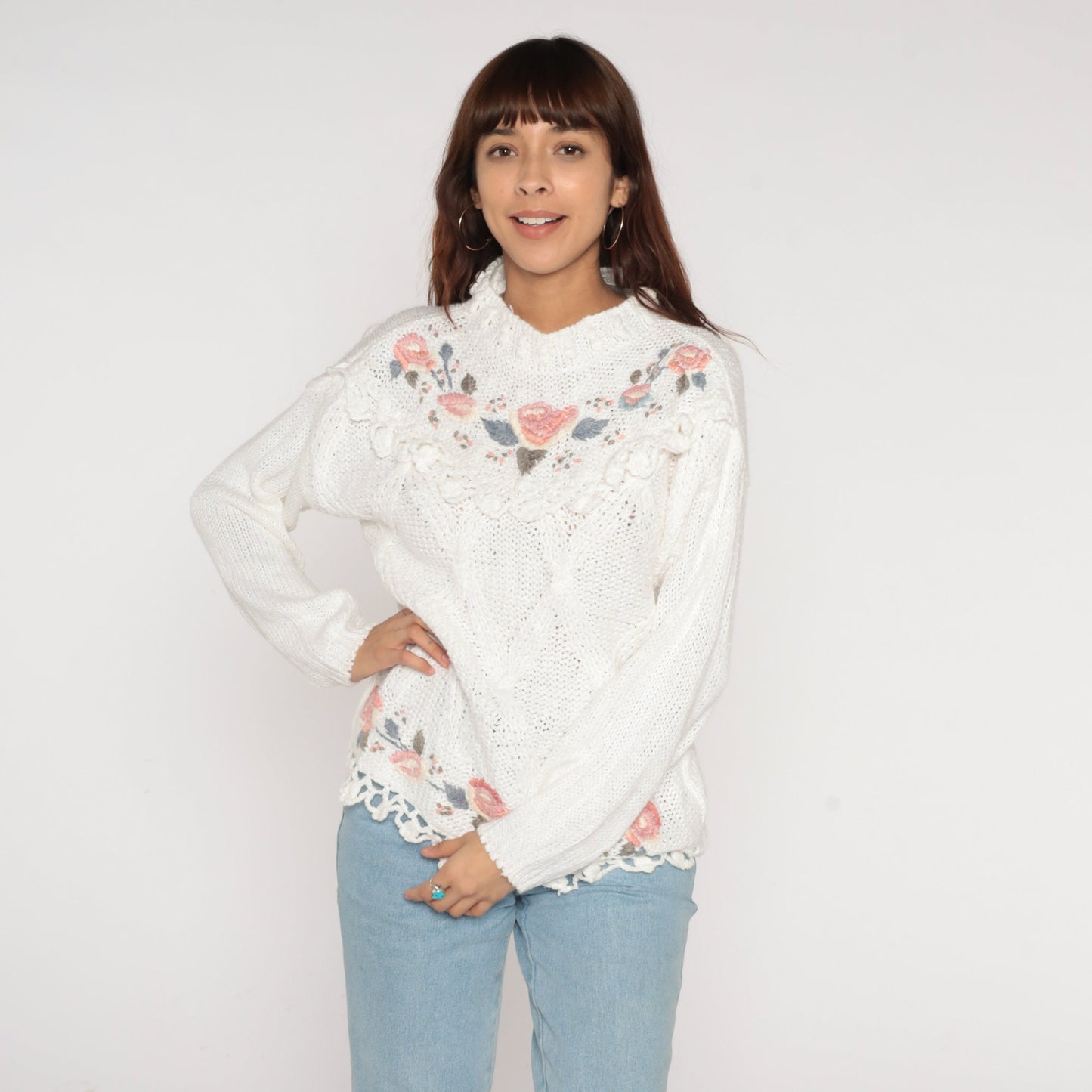 90s White Floral Brocade Knit Sweater Mock Neck Scalloped Crochet Trim Medium