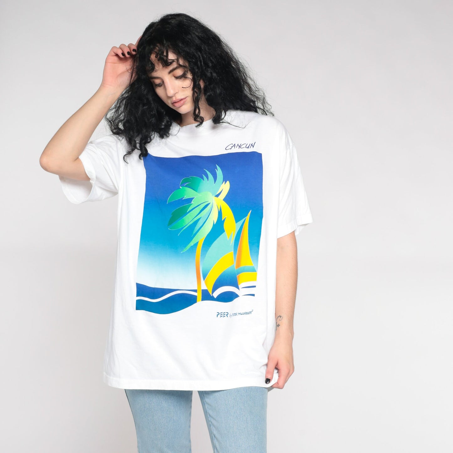 00s Peter Mussfeldt Cancun Sailboat Palm Tree Graphic T-Shirt White Extra Large