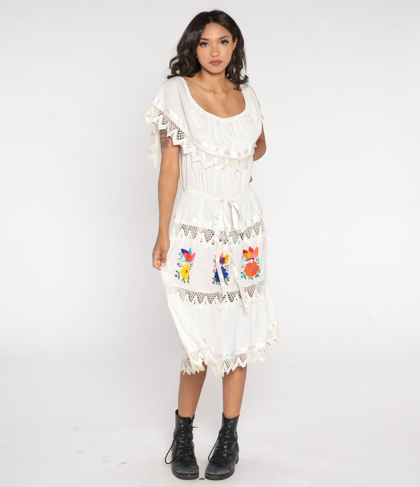 90s White Floral Embroidered Midi Dress Butterfly Lace Tiered Peasant Large