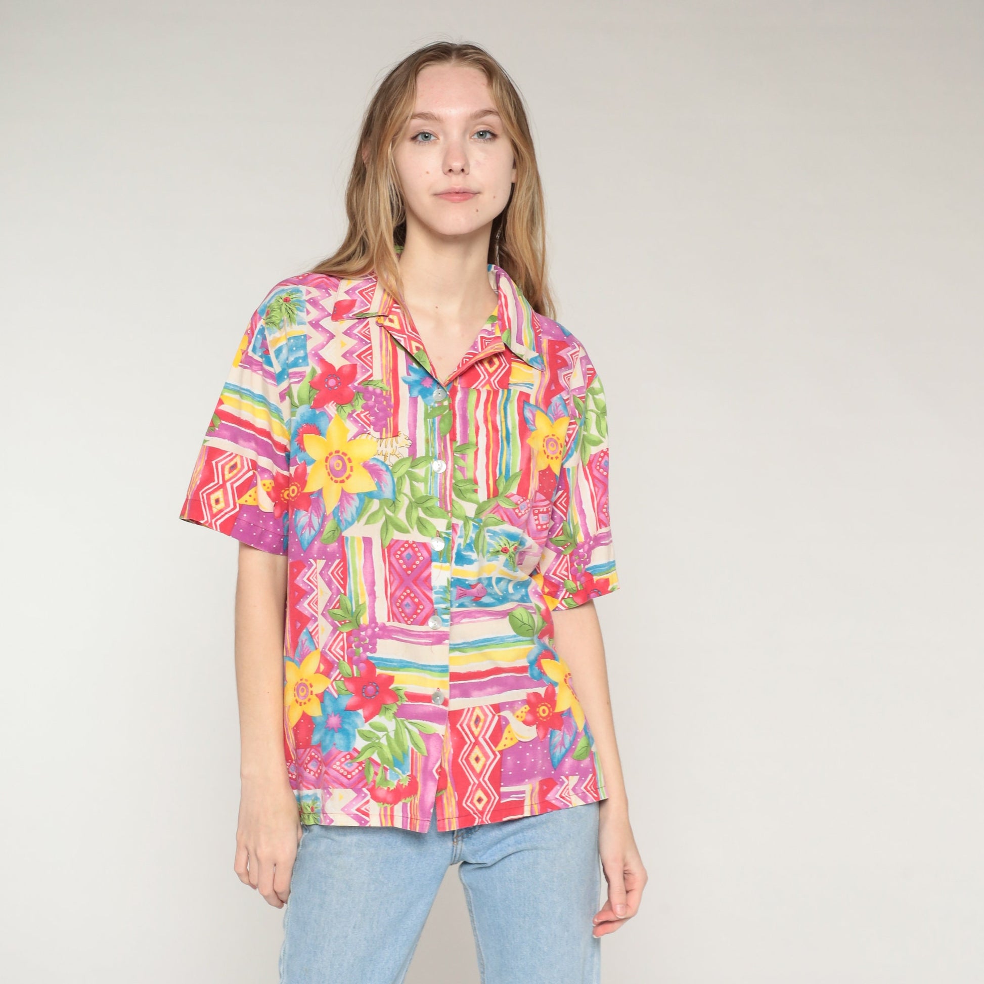 90s Tropical Print Button-Up Blouse Floral Tiger Palm Tree Fish Multicolor Medium