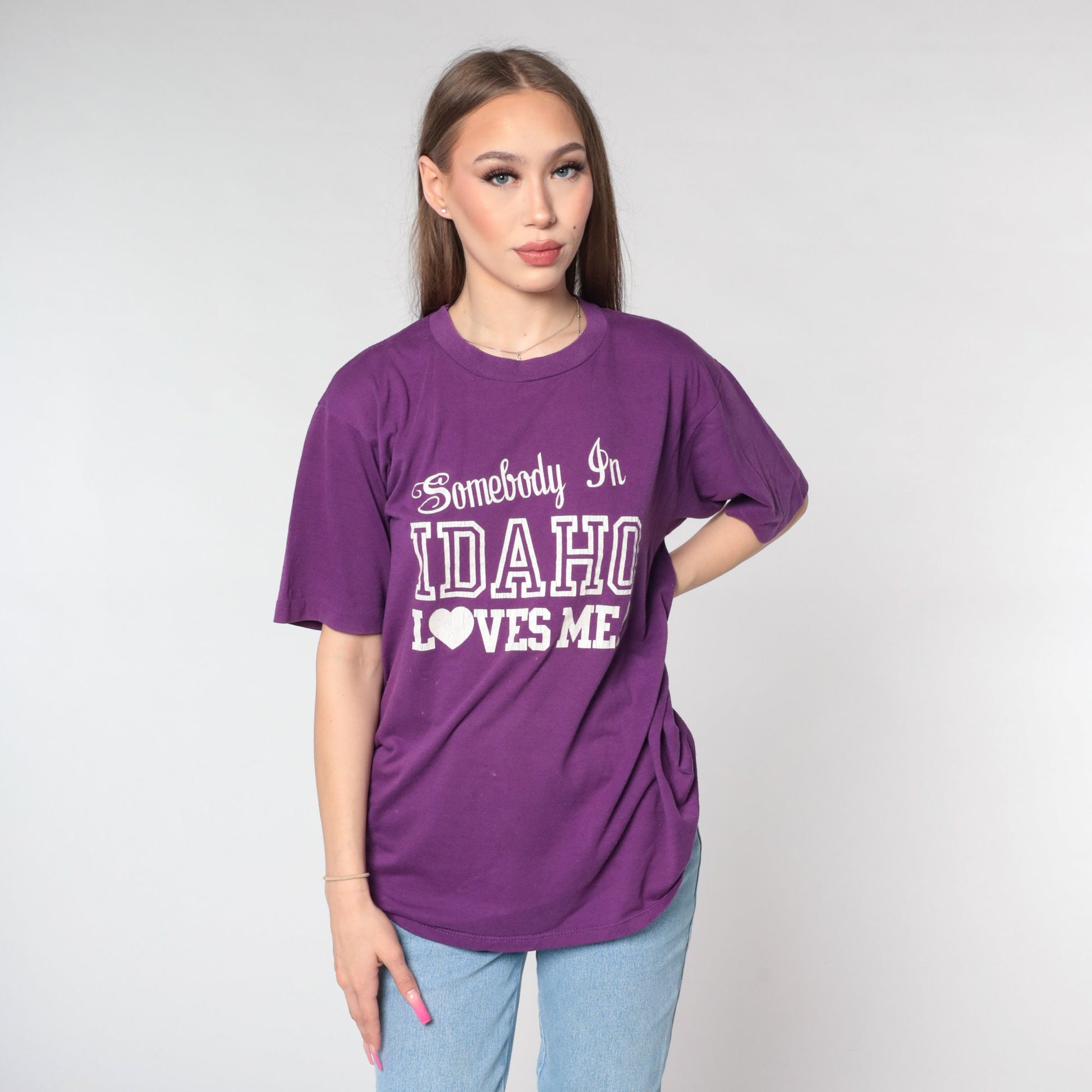 80s Somebody in Idaho Loves Me Graphic T-Shirt Purple Travel Tee Large