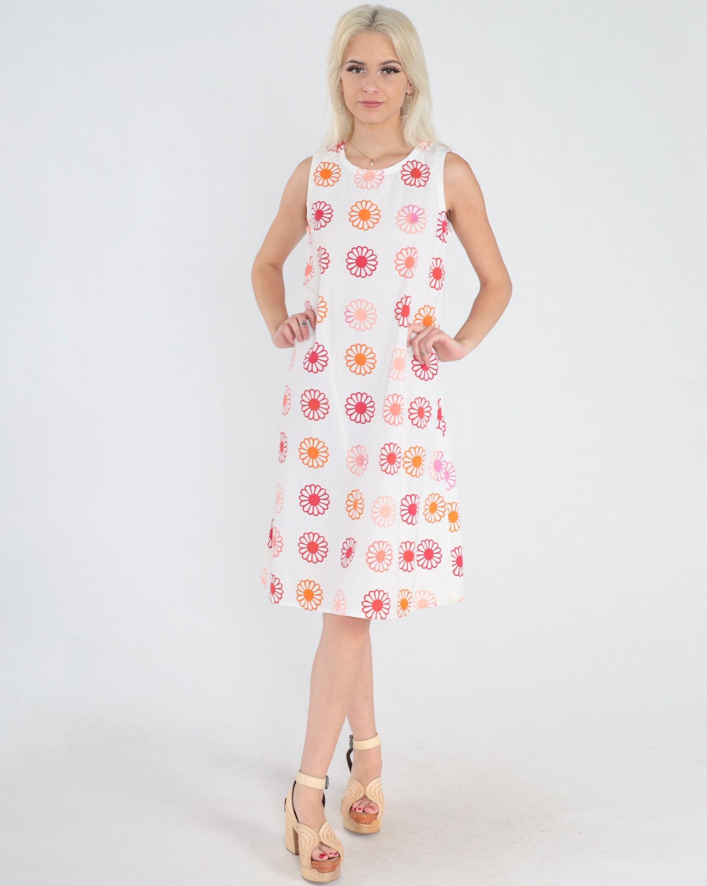 80s White Daisy Floral Shift Dress Sleeveless Knee-Length Small