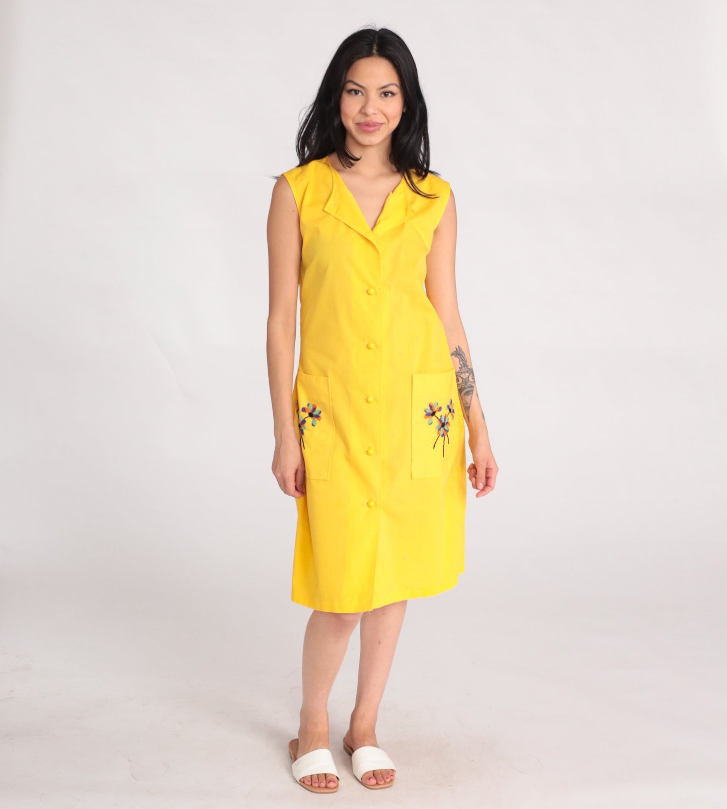 60s Yellow Floral Embroidered Shift Dress Button Front Pockets Small