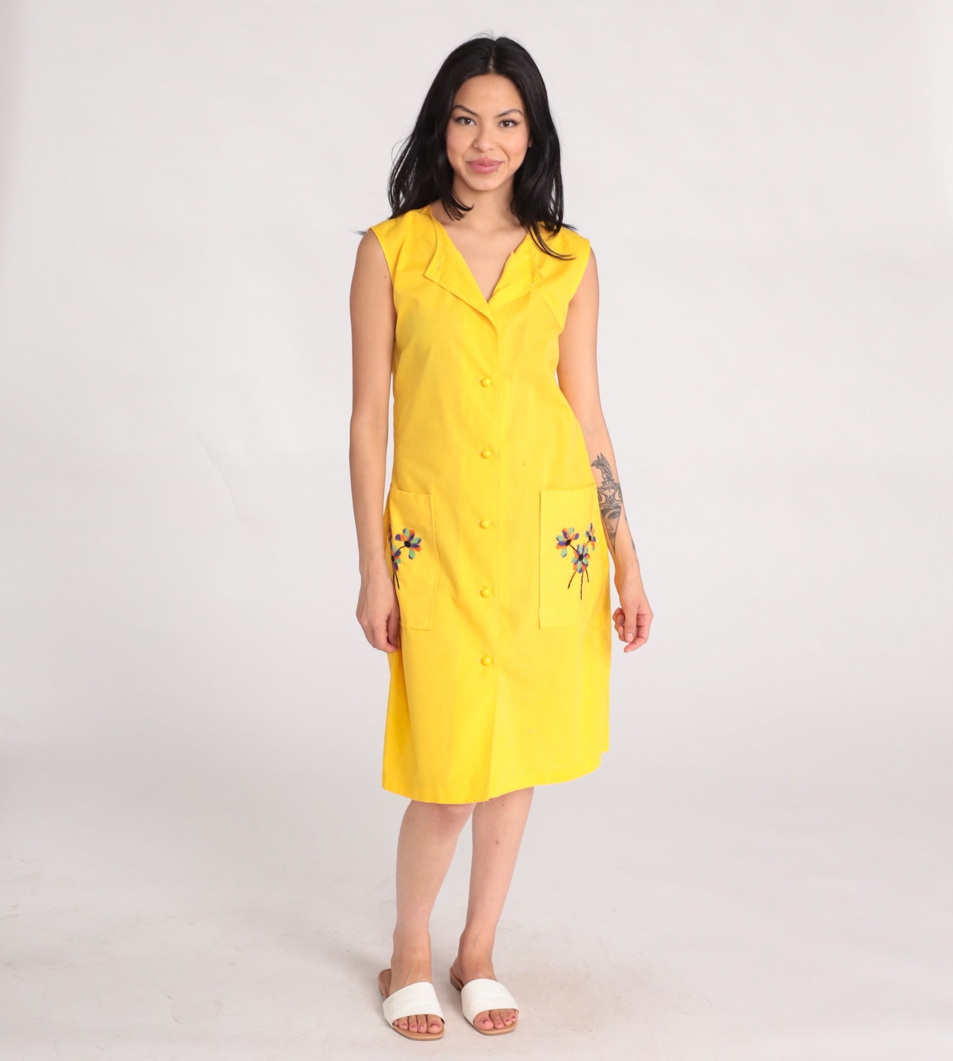 60s Yellow Floral Embroidered Shift Dress Button Front Pockets Small