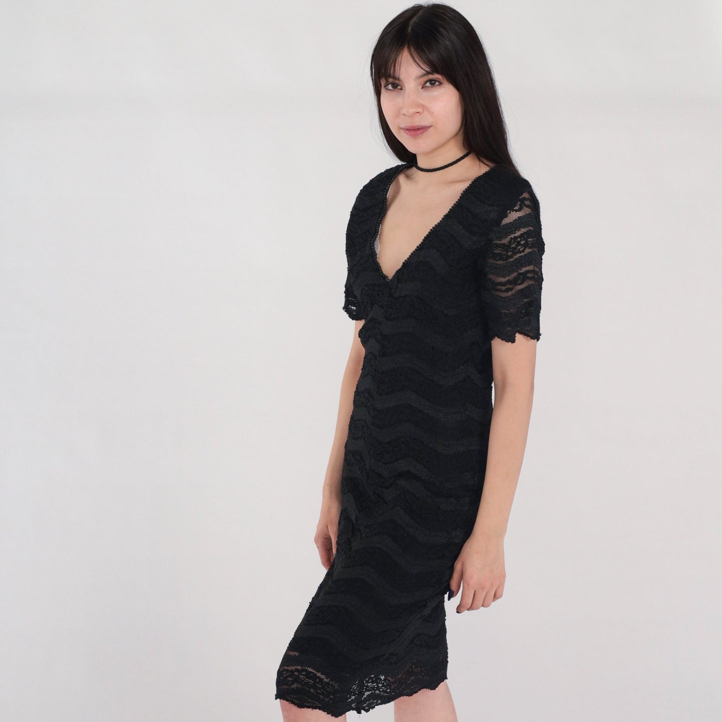 90s Black Lace Sheath Dress V Neck Short Sleeve Knee Length Medium