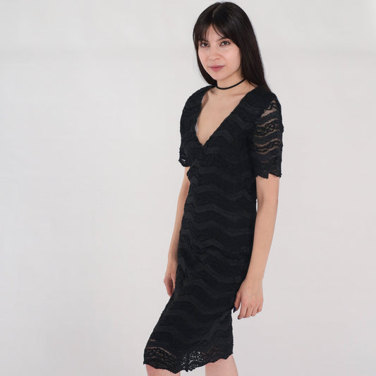 90s Black Lace Sheath Dress V Neck Short Sleeve Knee Length Medium