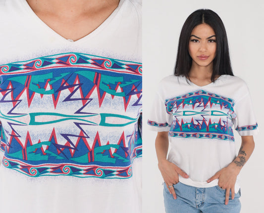 90s Abstract Geometric Print V-Neck T-Shirt White Blue Red Green Small