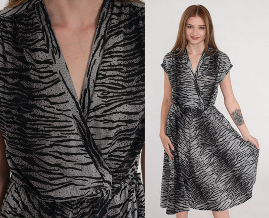 70s Tiger Print Midi Dress Grey Black Faux Wrap Cap Sleeve V Neck Small Medium
