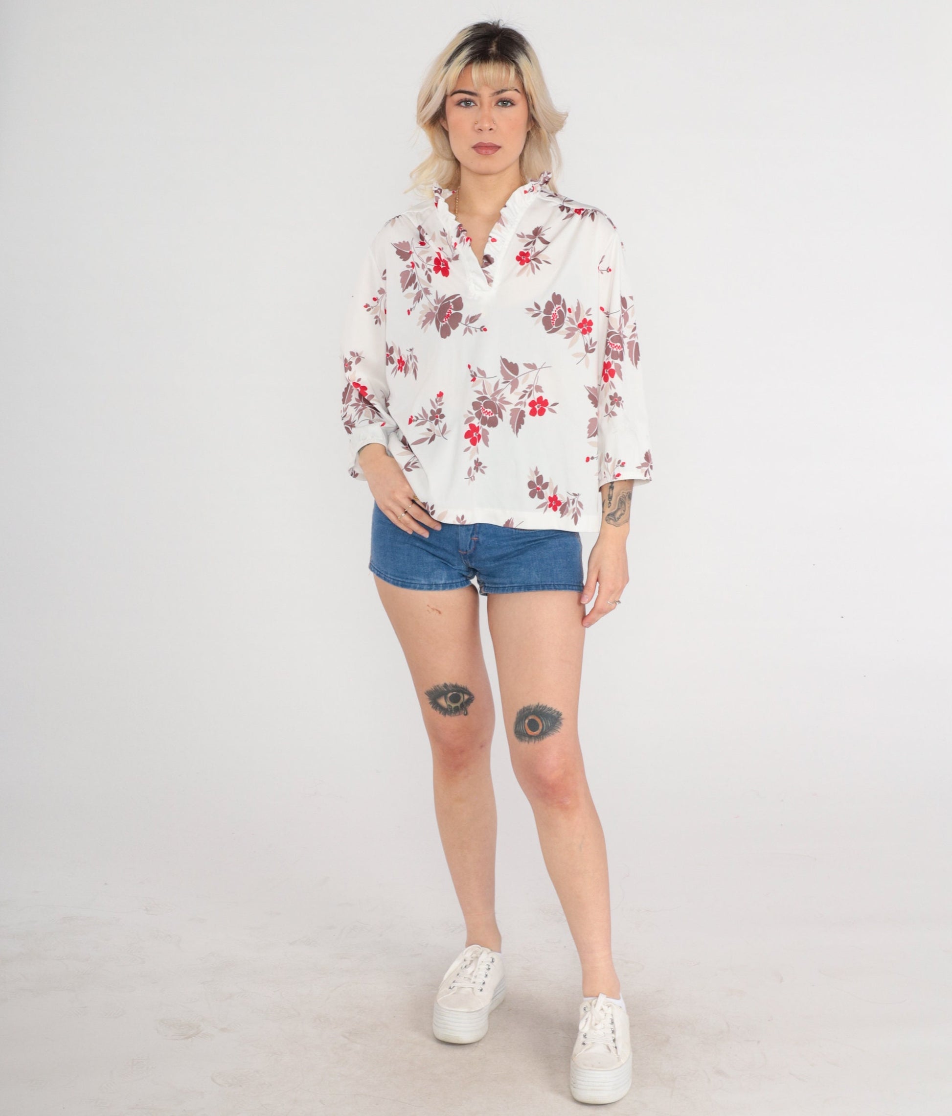 70s Floral Blouse Ruffle Neckline Long Sleeve White Rose Taupe Large