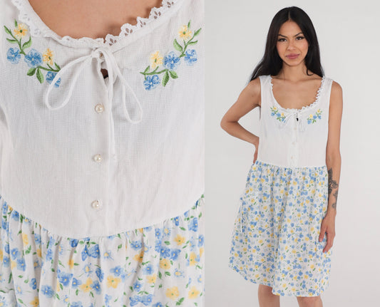Y2K White Floral Mini Dress Embroidered Lace Trim High Waist Button Front Medium