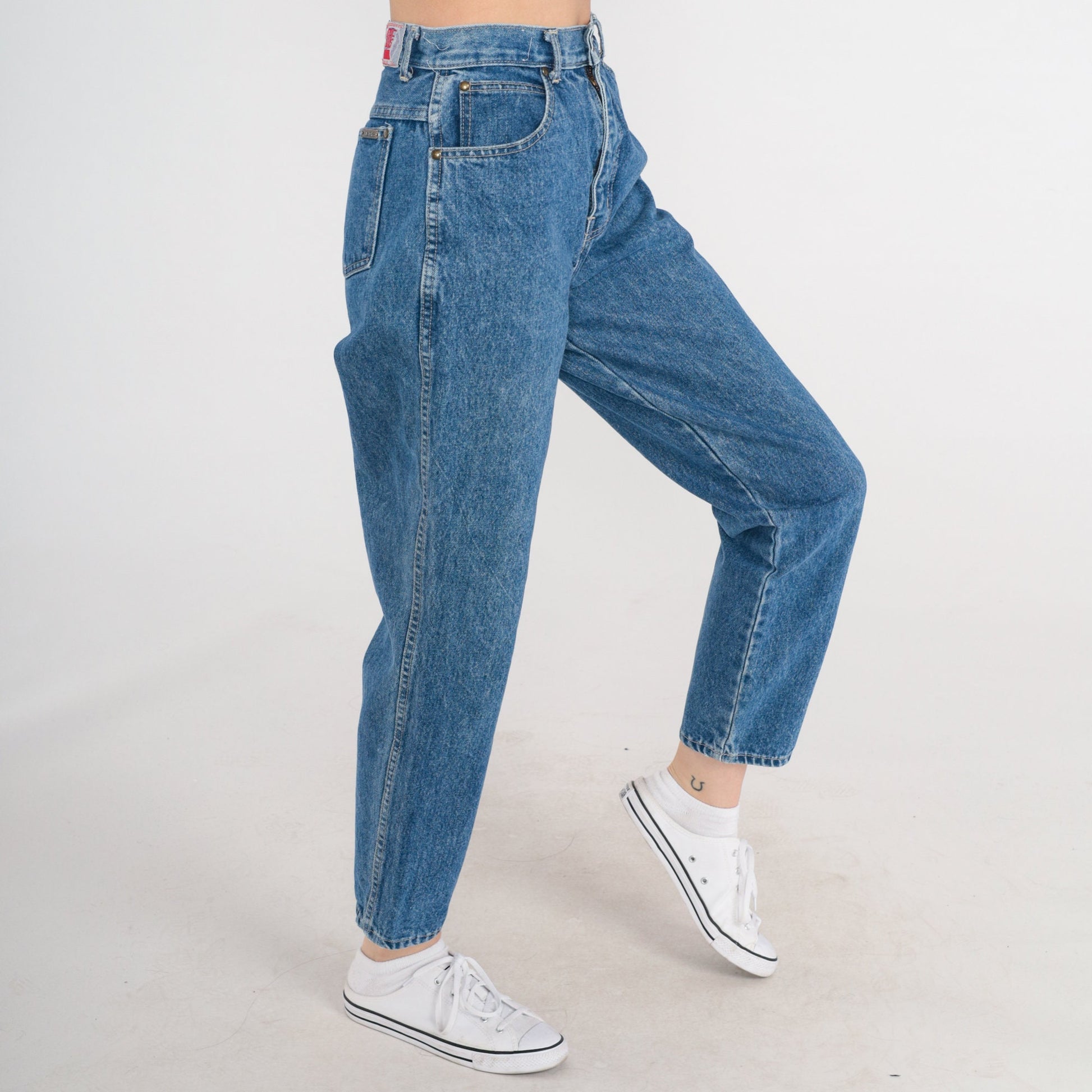 90s High-Rise Tapered Mom Jeans Blue Denim Small 26