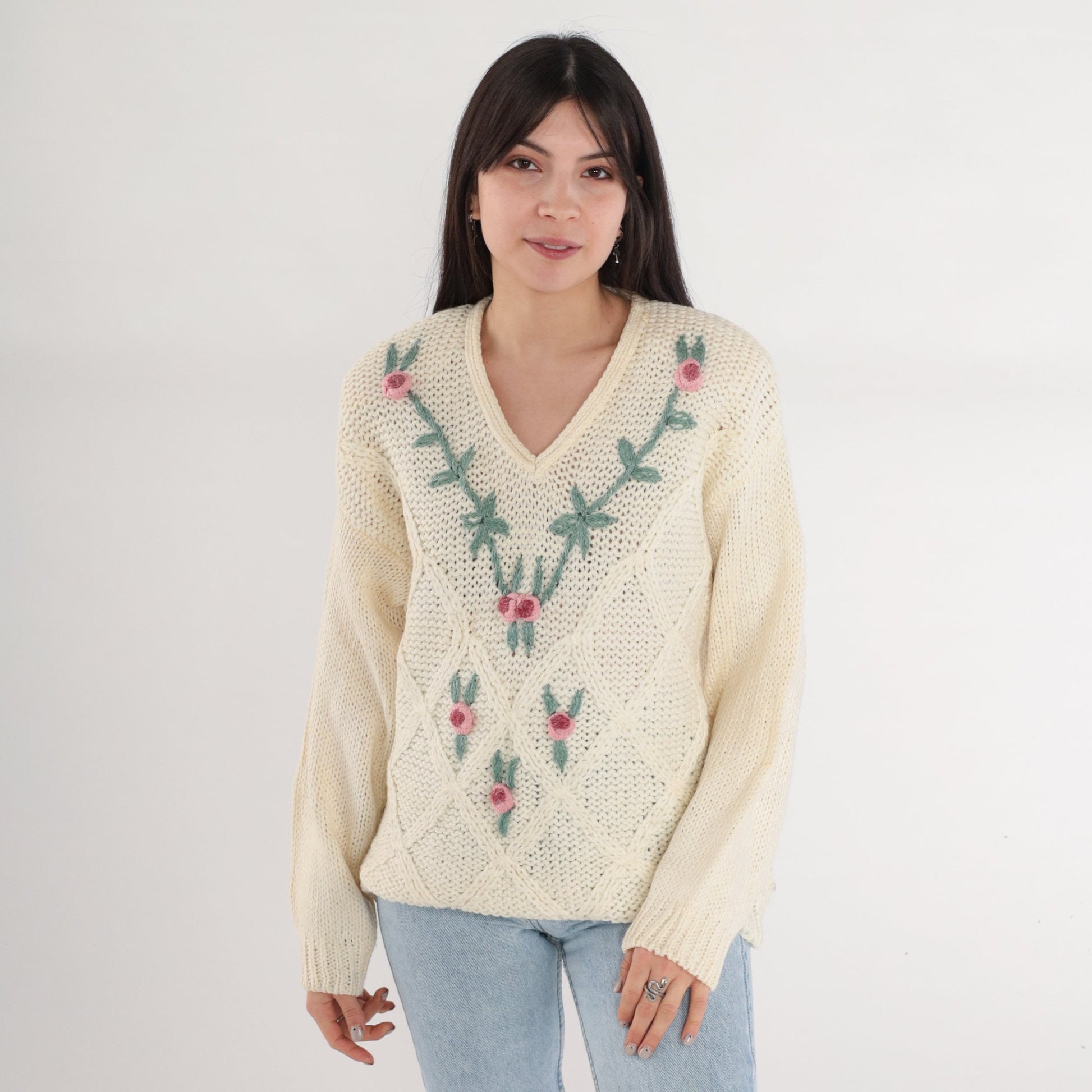 90s Cream Cable Knit Sweater V-Neck Floral Embroidered Pullover Medium