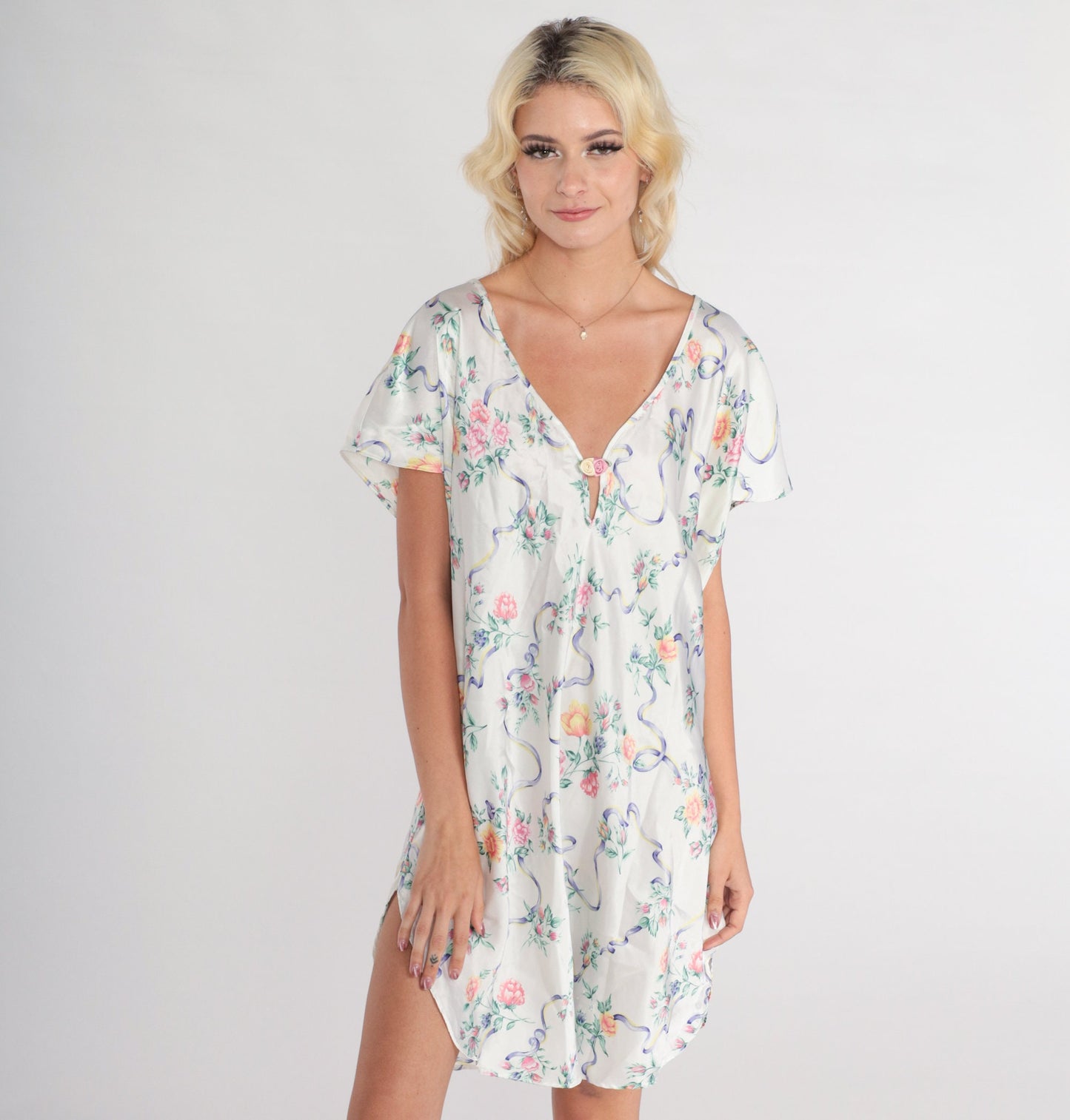 90s White Floral Satin Nightgown Short Sleeve V-Neck Slip Dress Large
