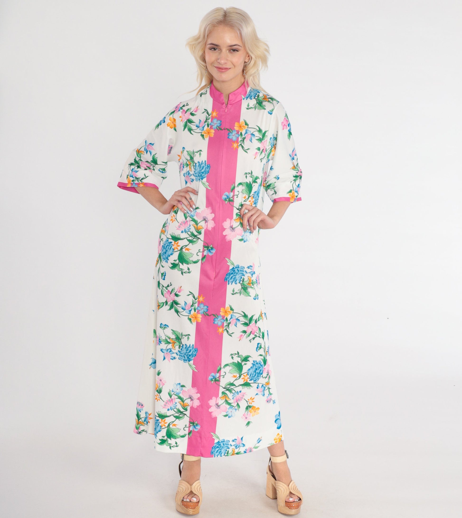 70s Floral Maxi Lounge Dress White Pink Half Sleeve Zip Front Small