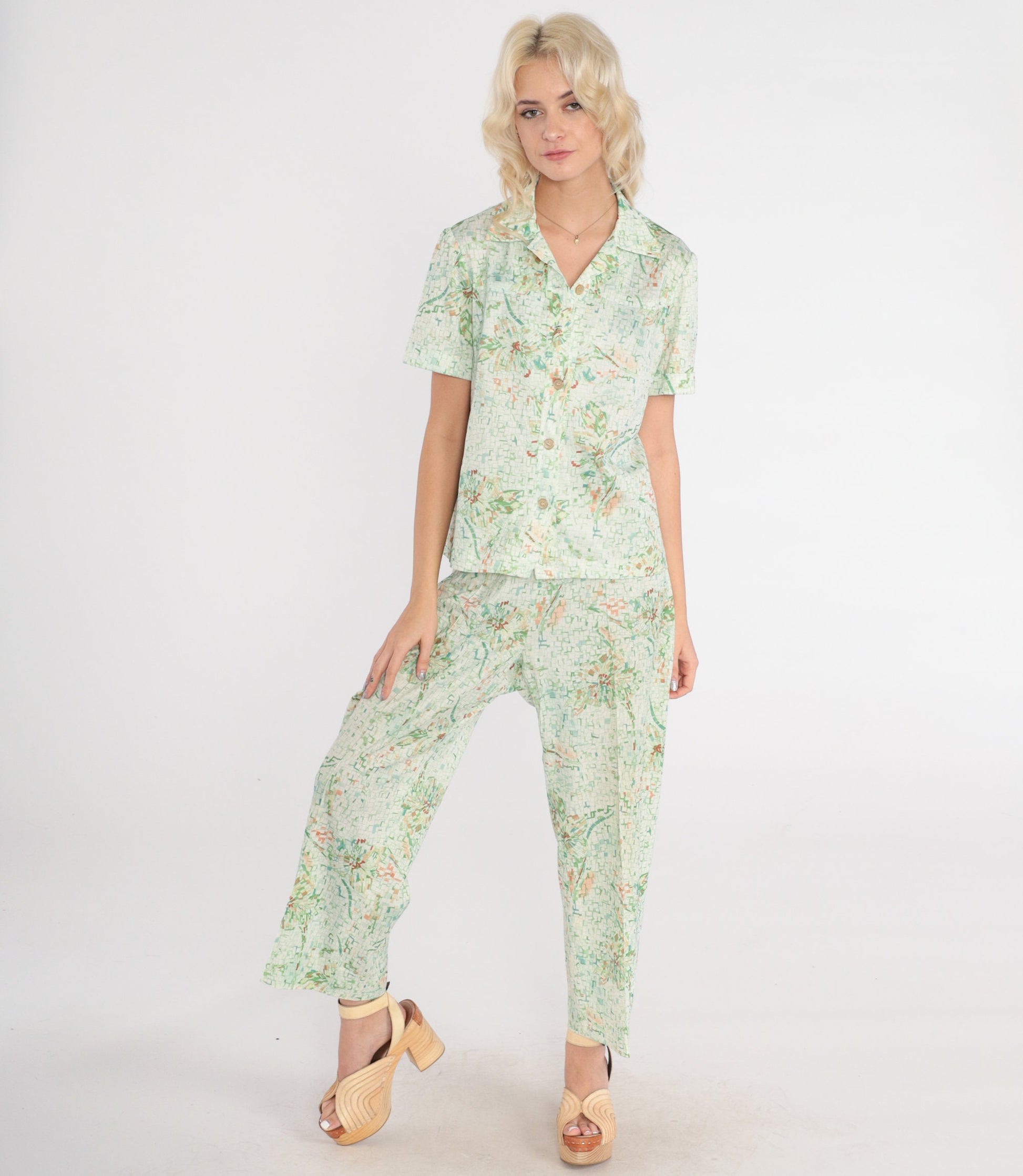 70s Floral Tile Print Two Piece Set Button Blouse Straight Pants Medium Large