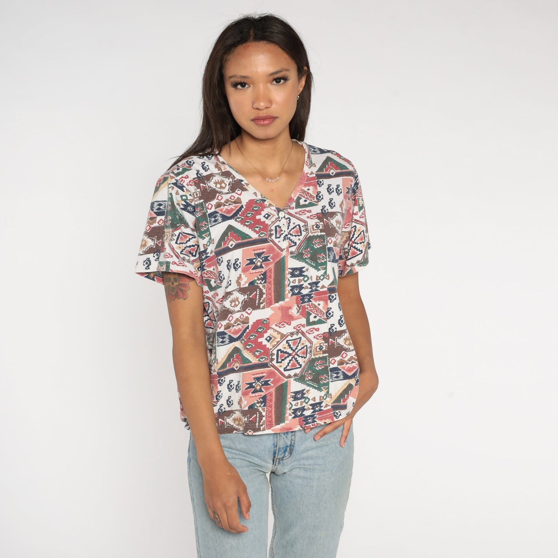 90s Southwestern Aztec Henley T-Shirt Geometric Print Pink Brown Red Large L
