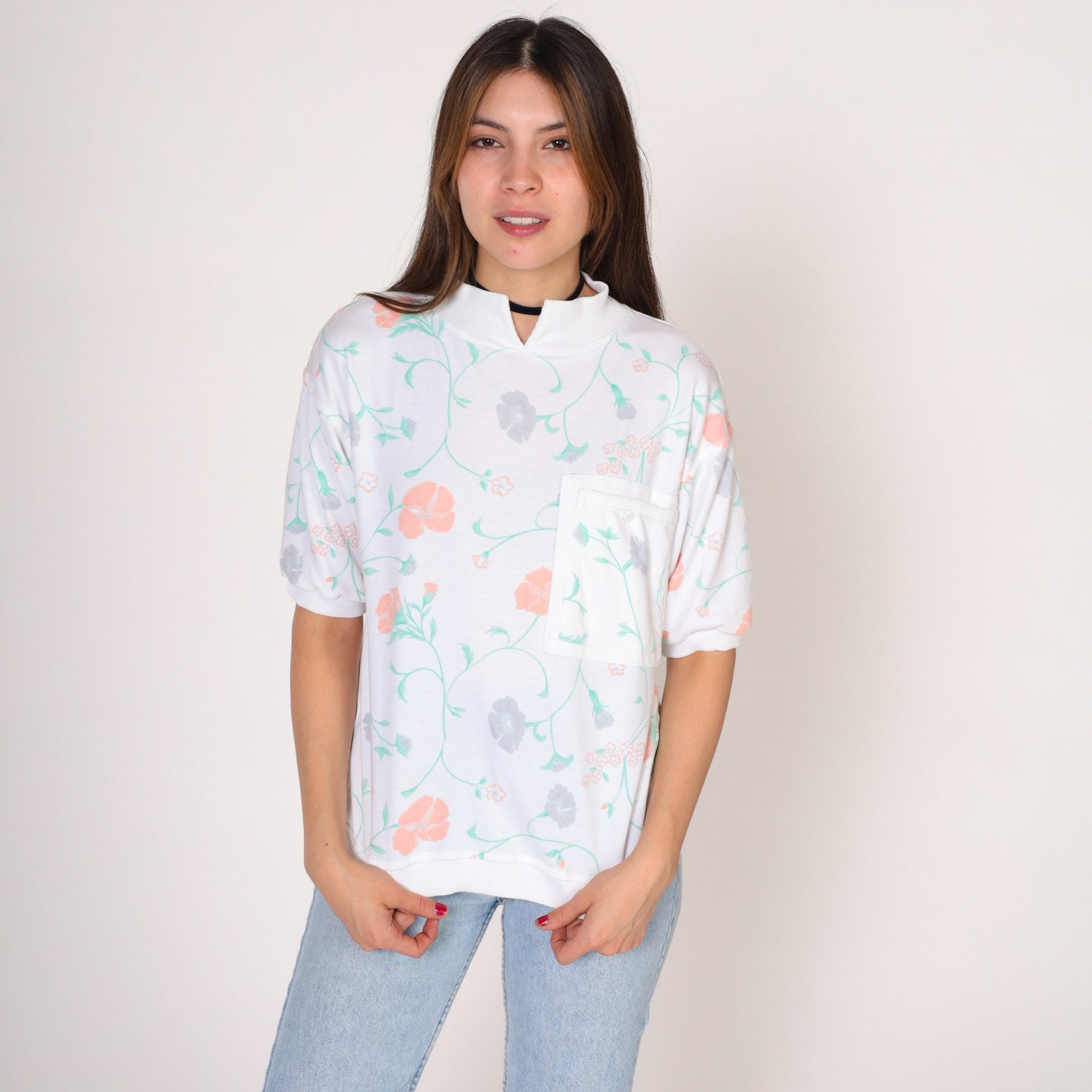 90s Floral White Shirt Chest Pocket Notched Neck Tee Small S